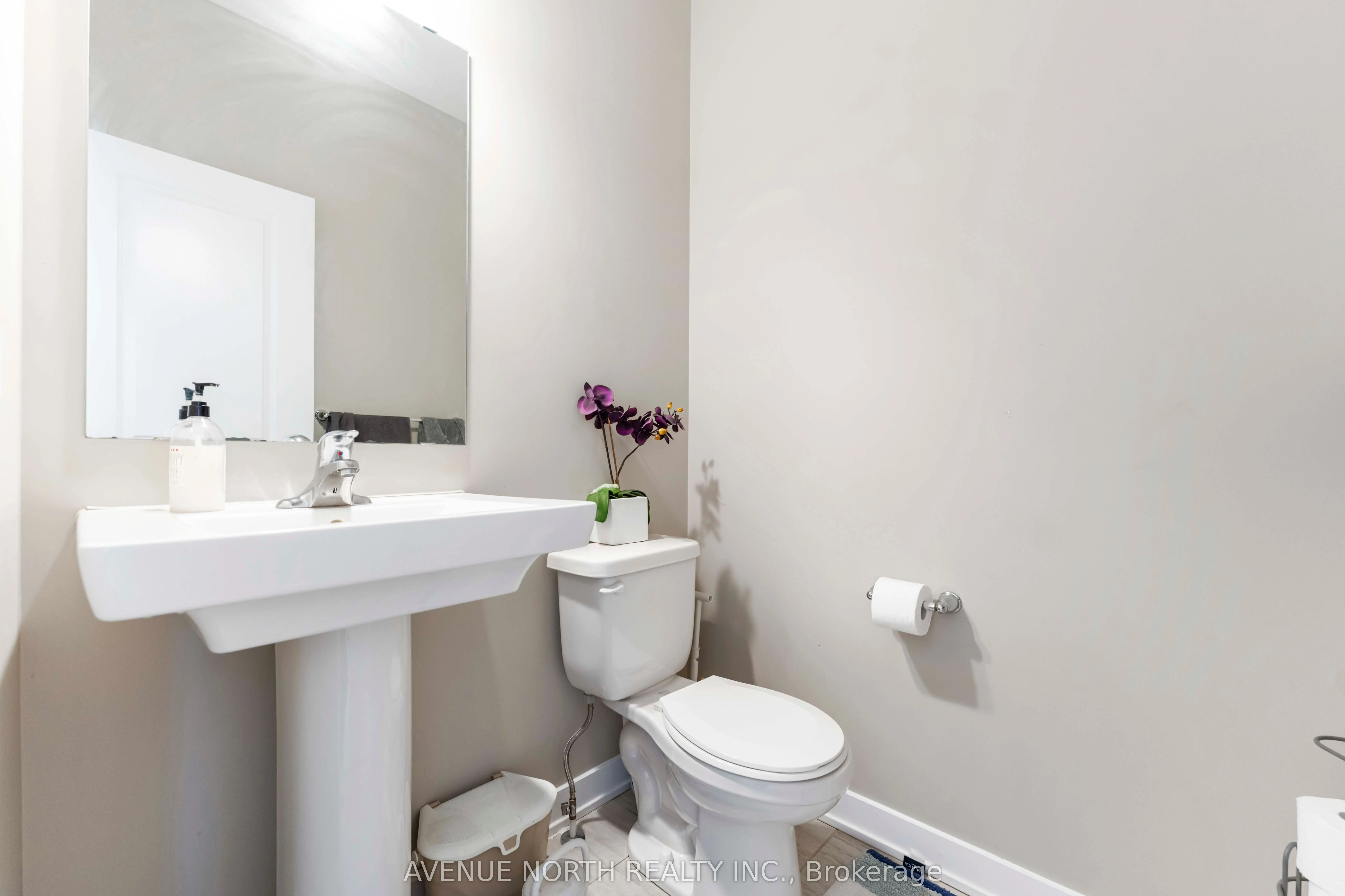 1018 KIJIK Crescent