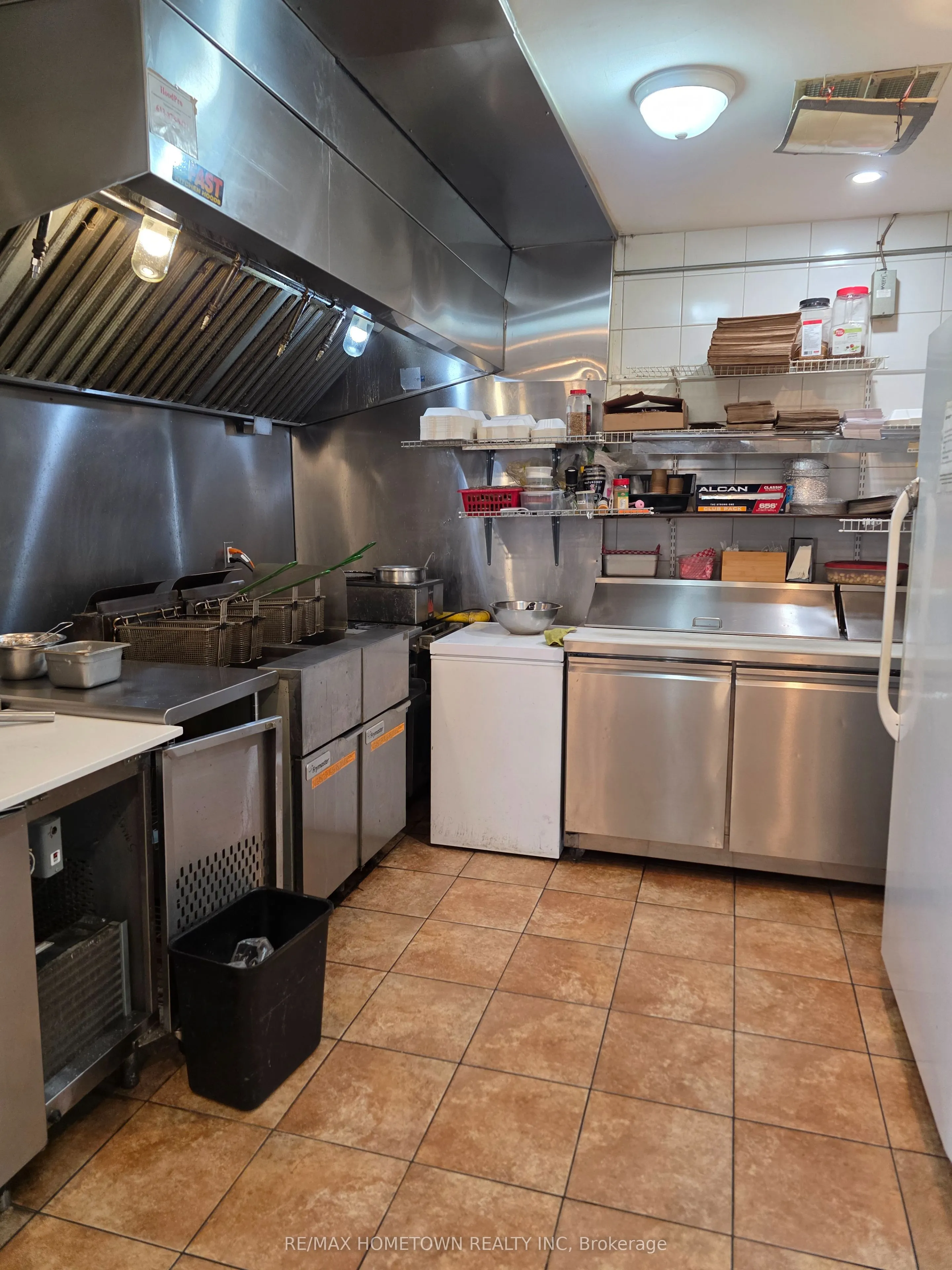 1589 Stittsville Main Street E