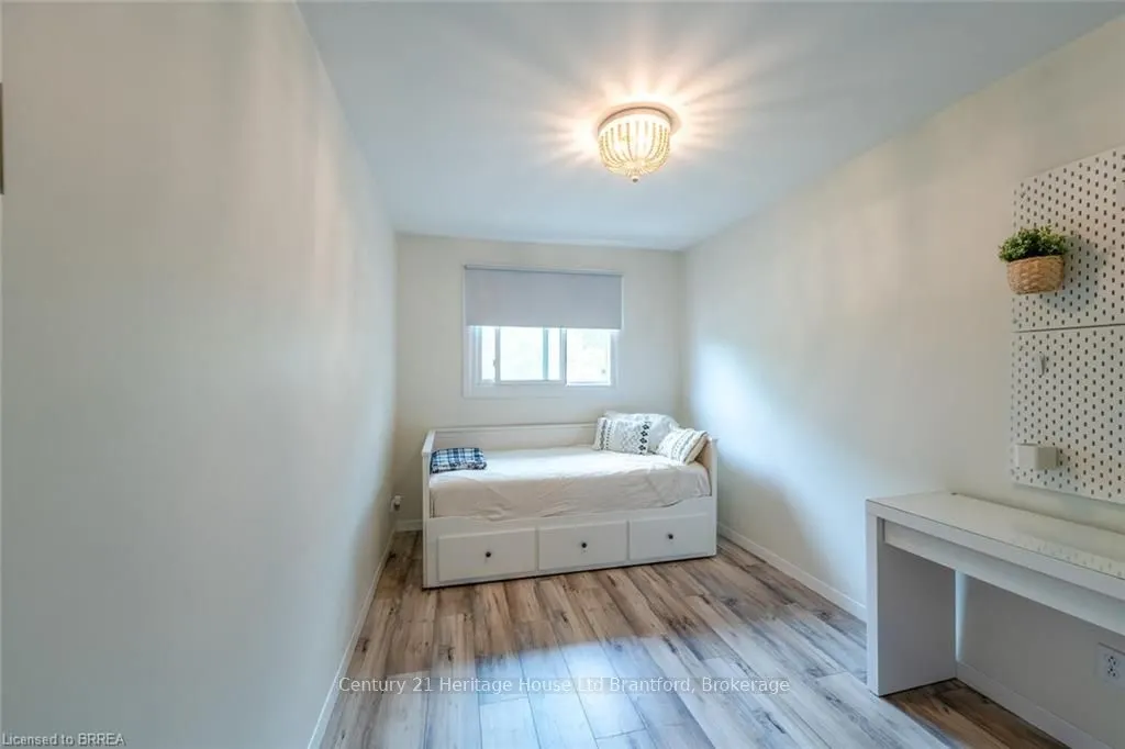 32 Montclair Crescent, #16