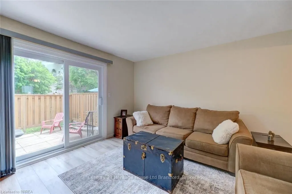 32 Montclair Crescent, #16