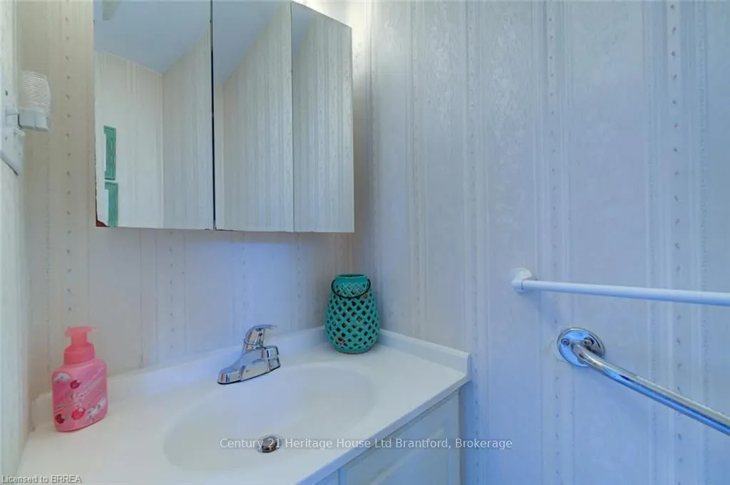 32 Montclair Crescent, #16