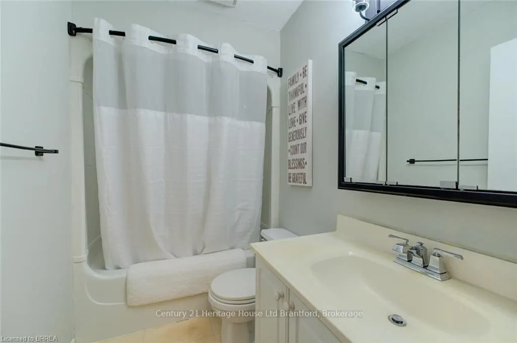 32 Montclair Crescent, #16