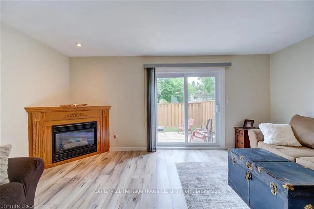 32 Montclair Crescent, #16
