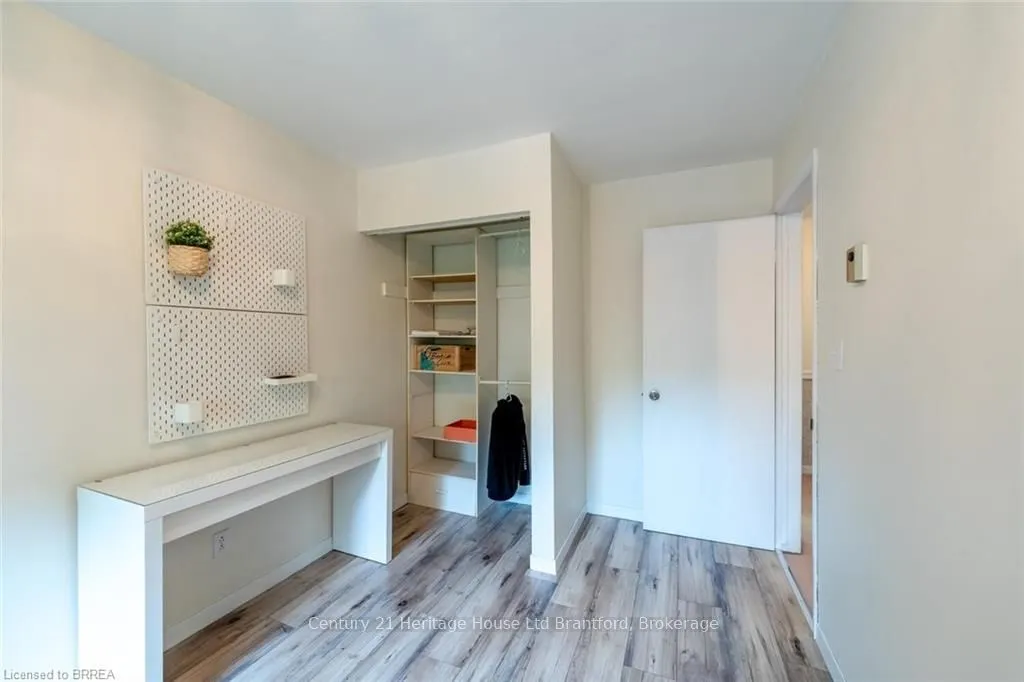 32 Montclair Crescent, #16