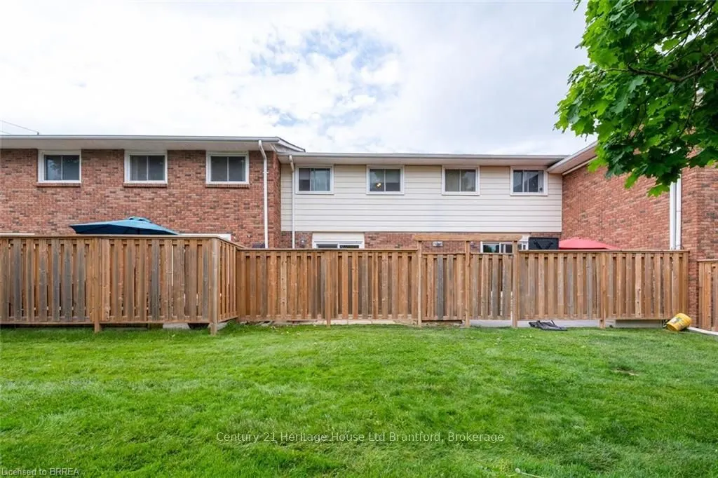 32 Montclair Crescent, #16