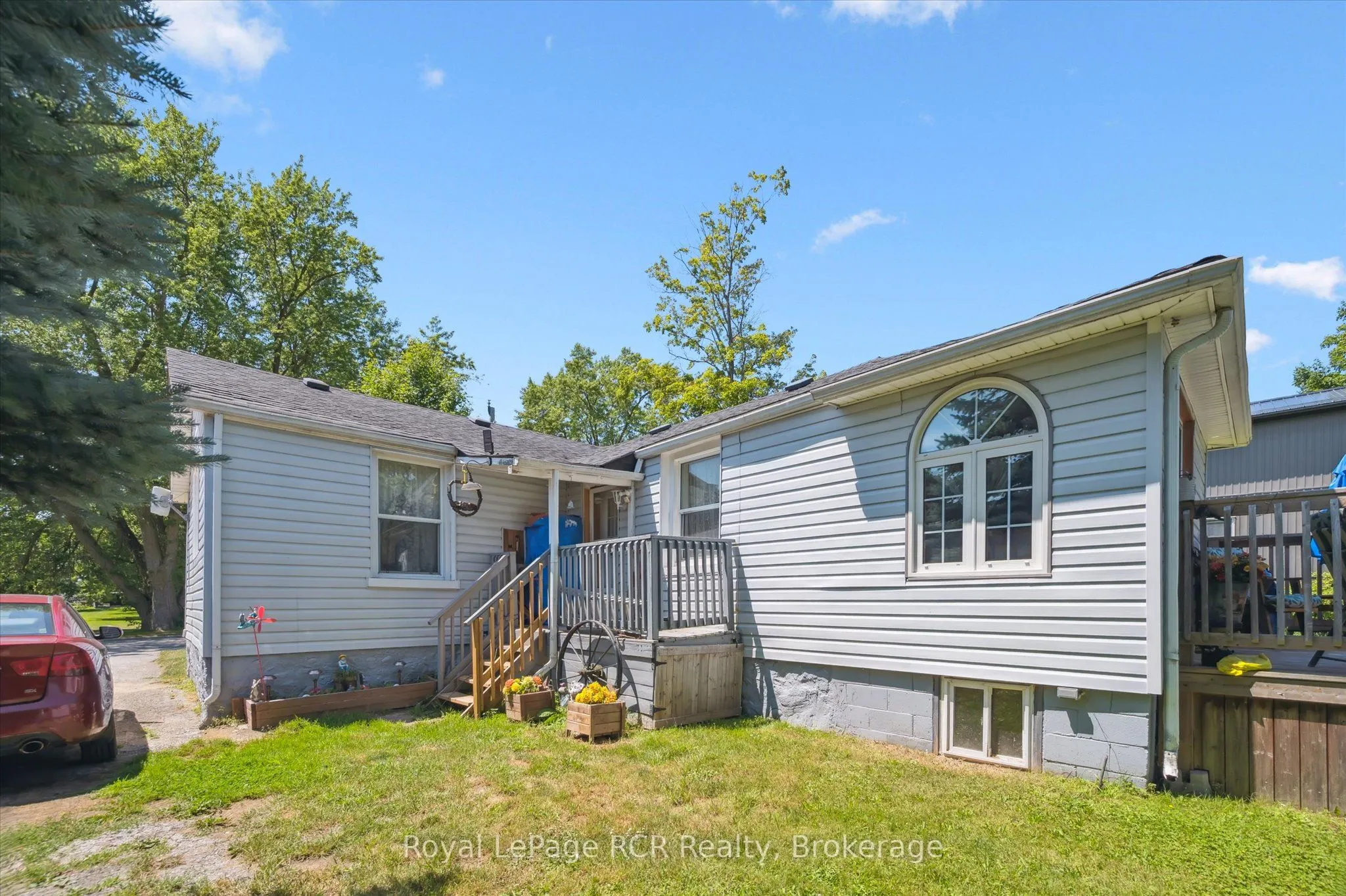 240 Egremont Street N