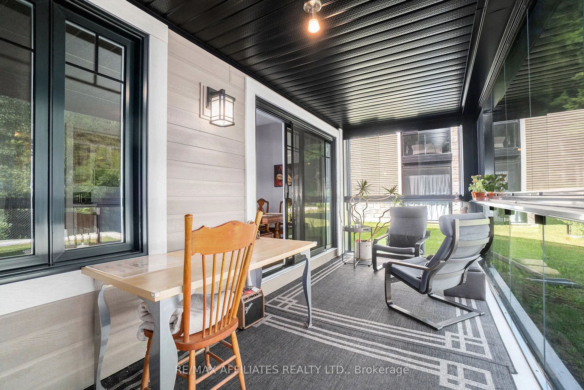 99 St-Moritz Trail, #401