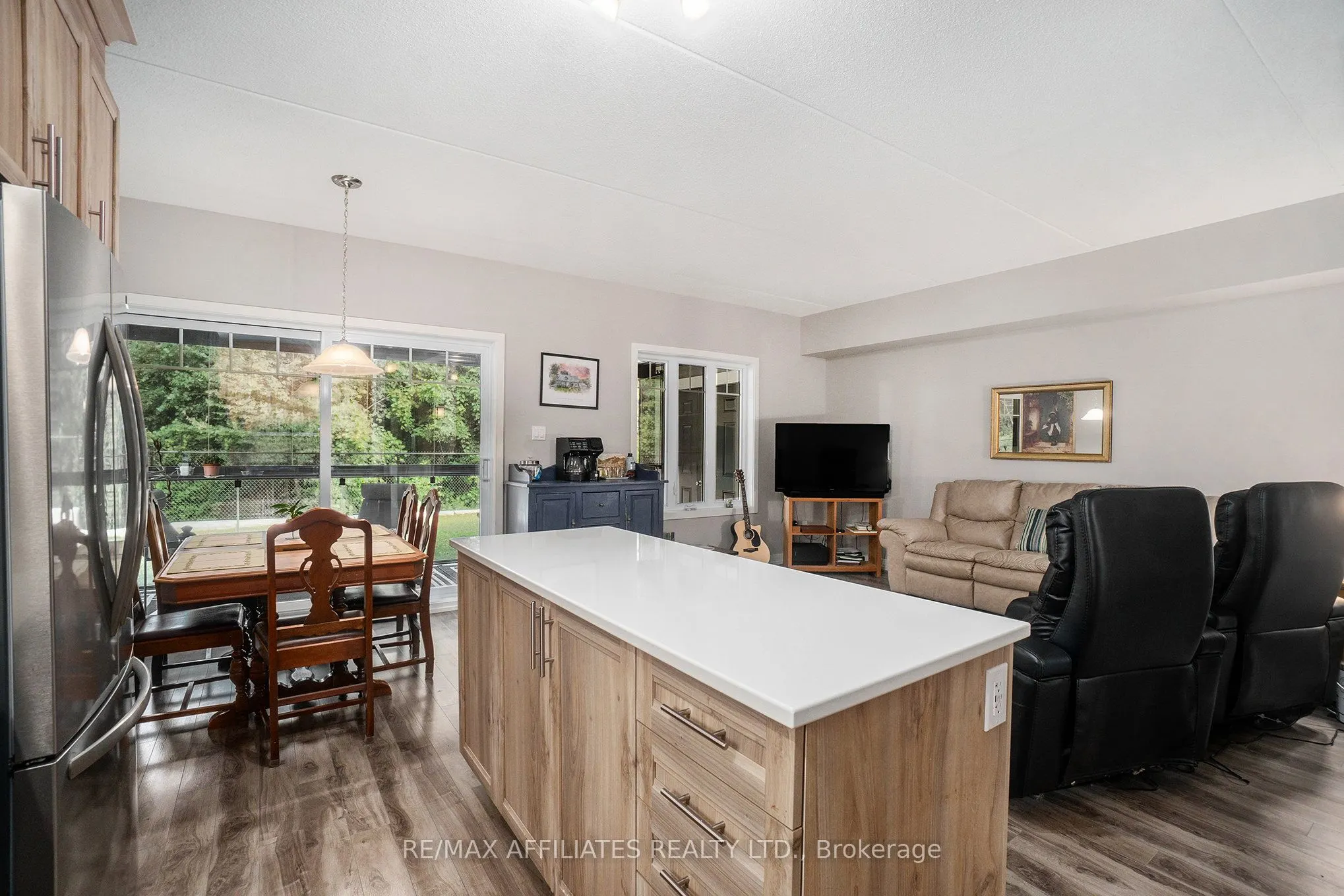 99 St-Moritz Trail, #401