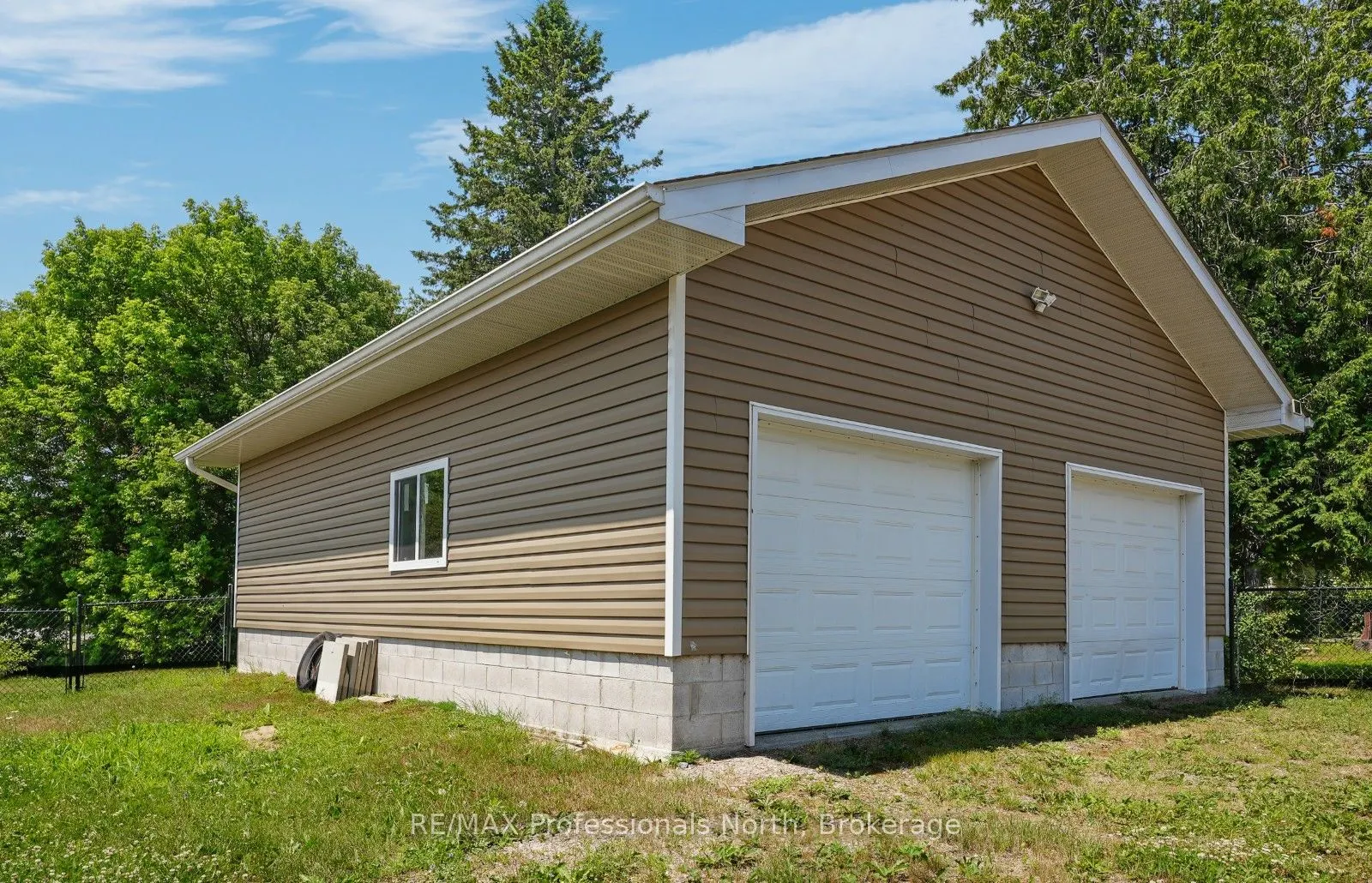 2279 Loop Road