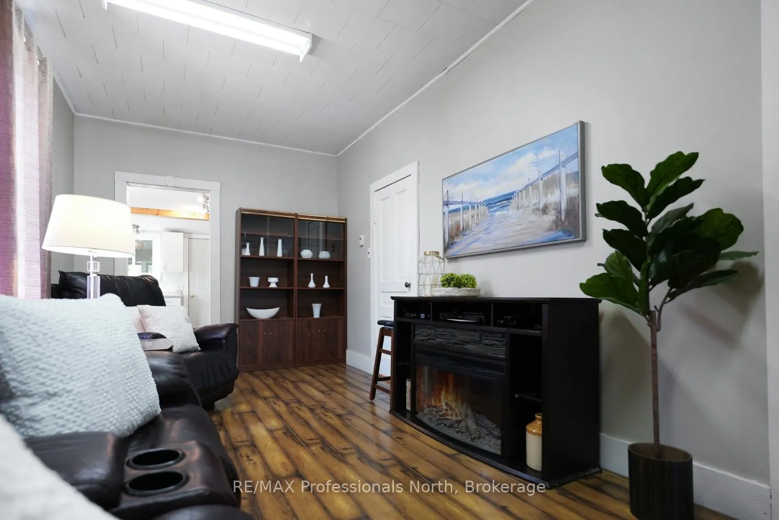 2279 Loop Road