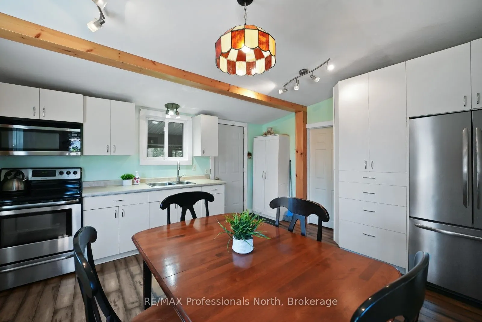 2279 Loop Road