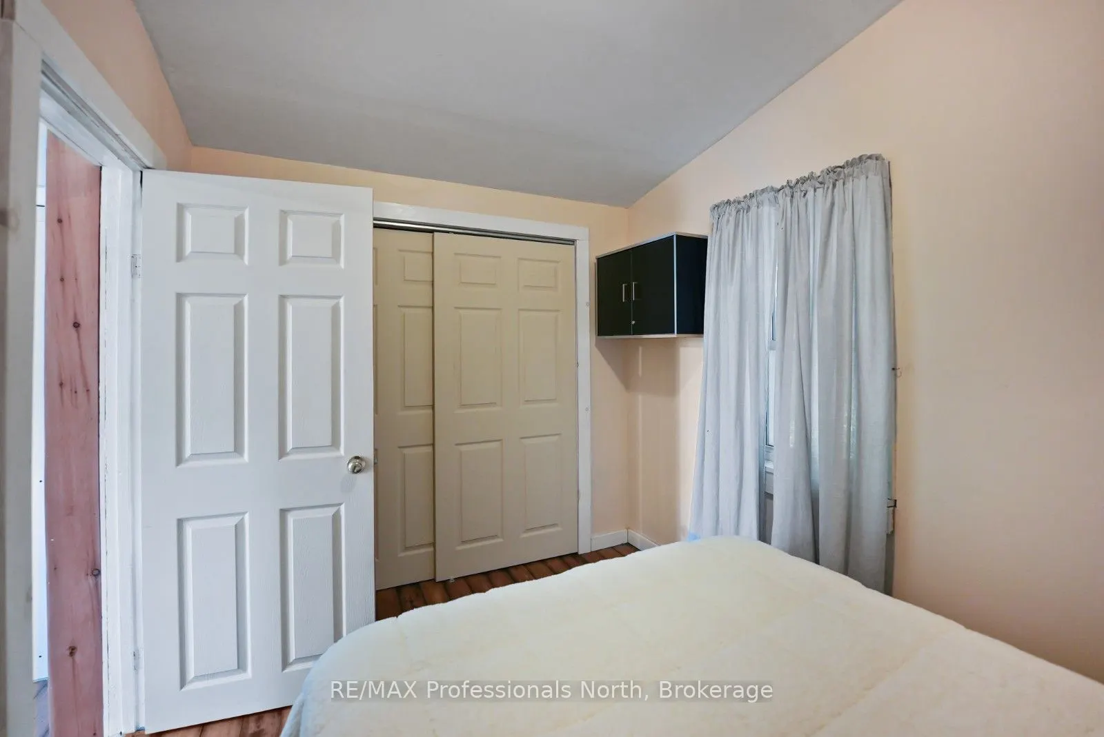 2279 Loop Road