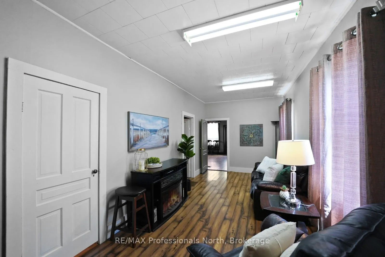 2279 Loop Road