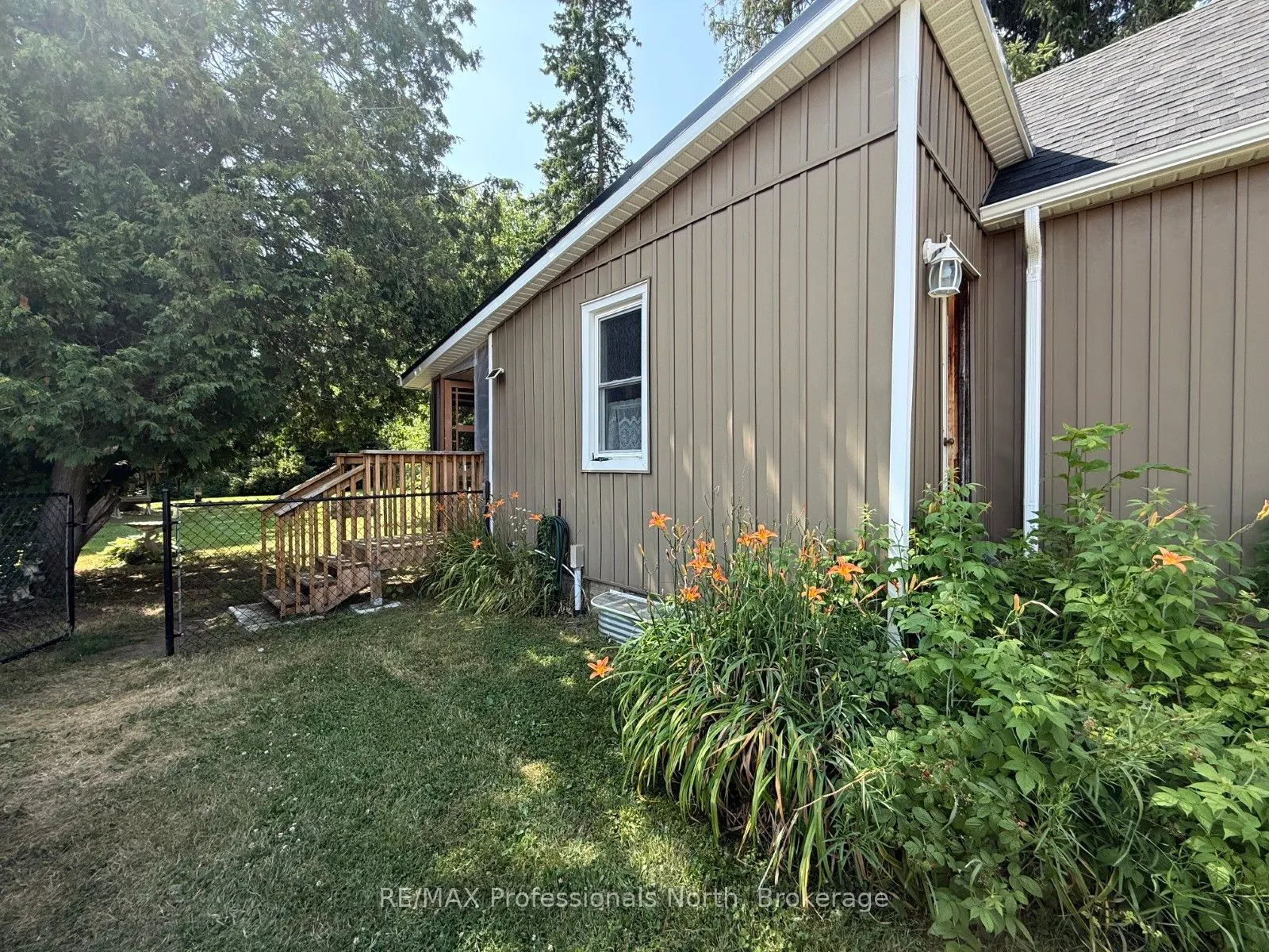 2279 Loop Road