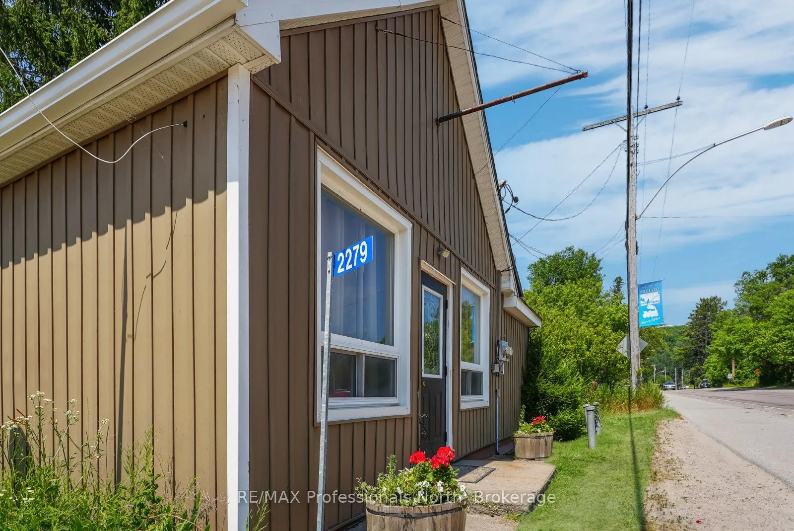 2279 Loop Road