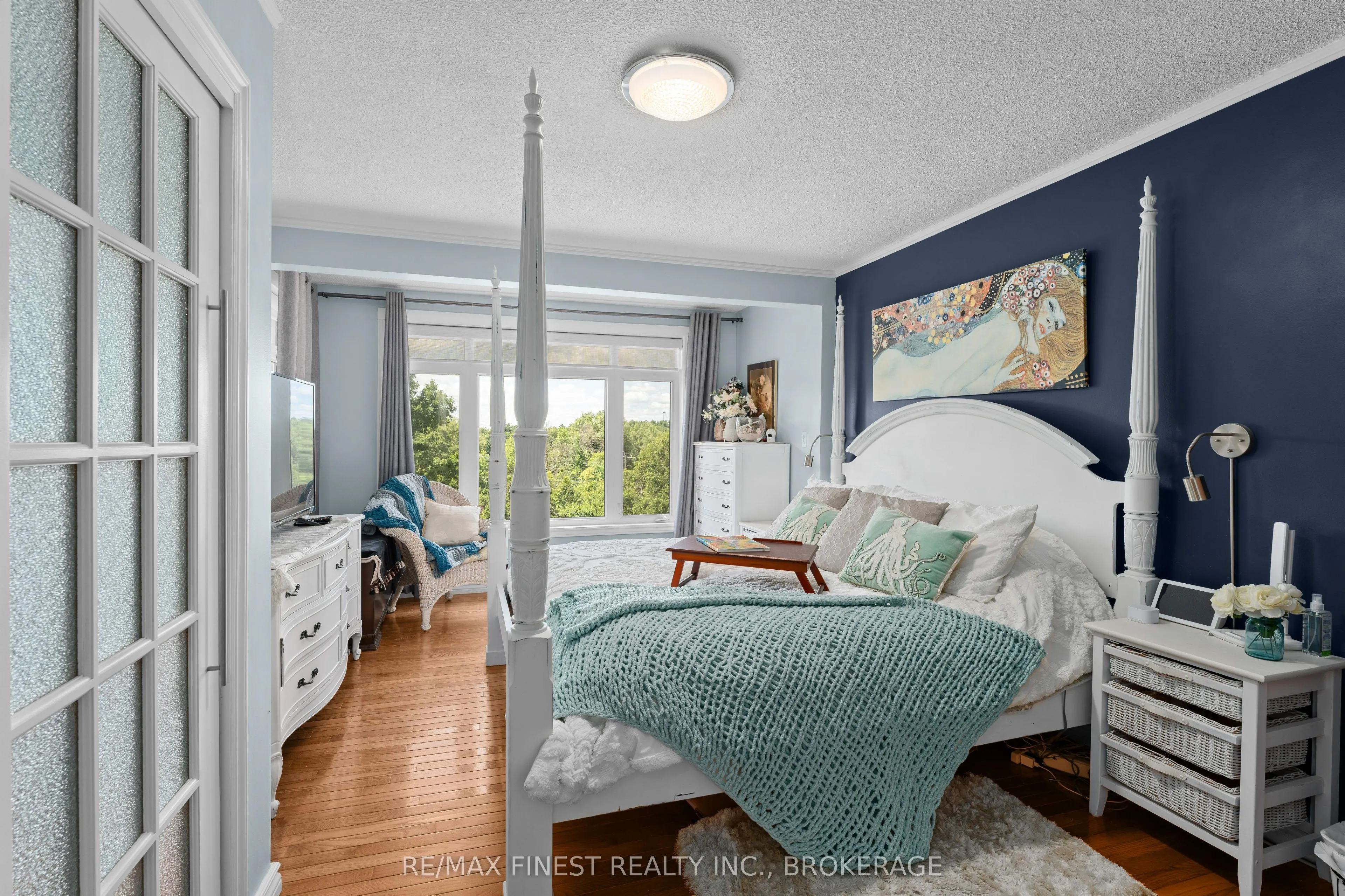 26 Brooklands Park Avenue