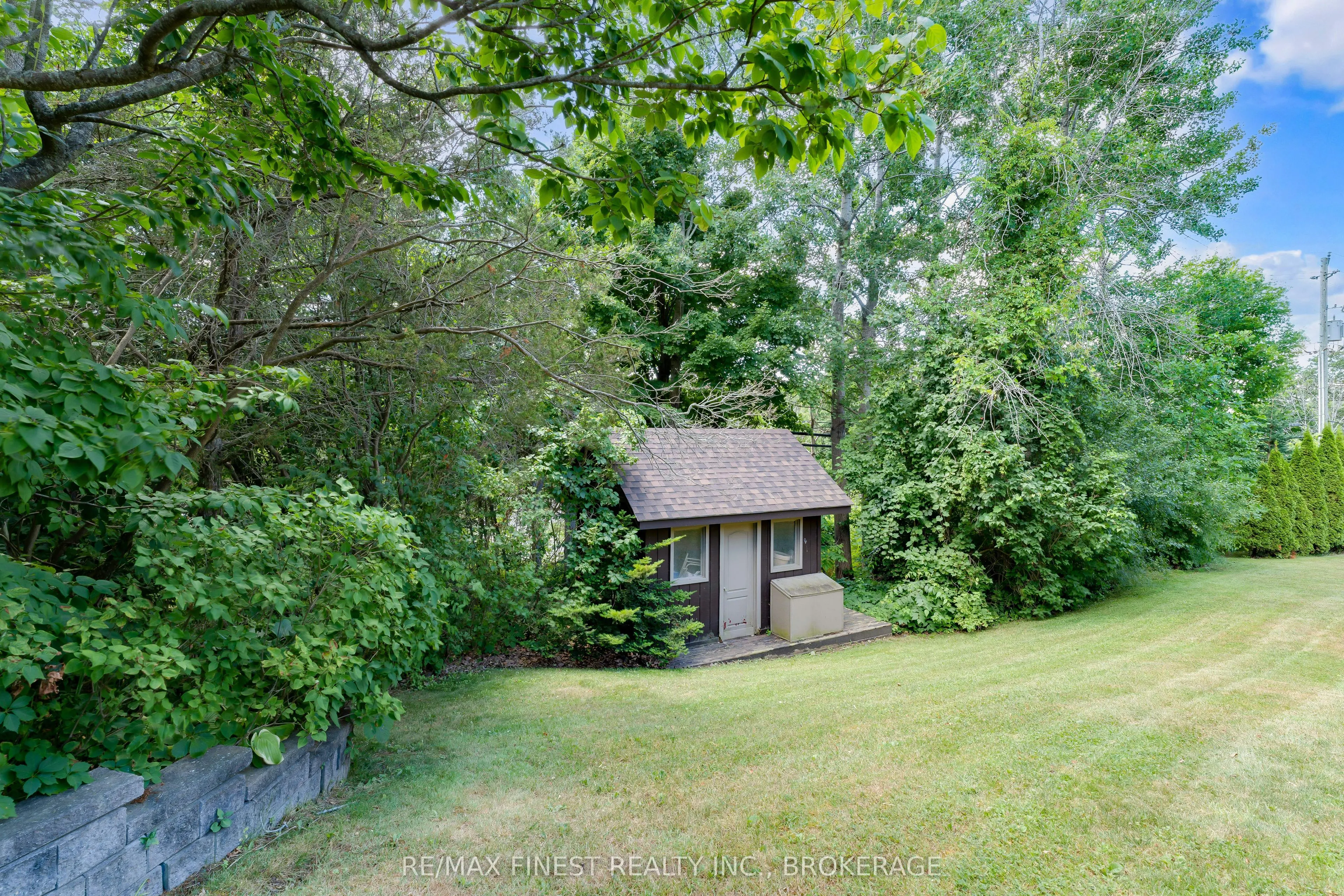 26 Brooklands Park Avenue