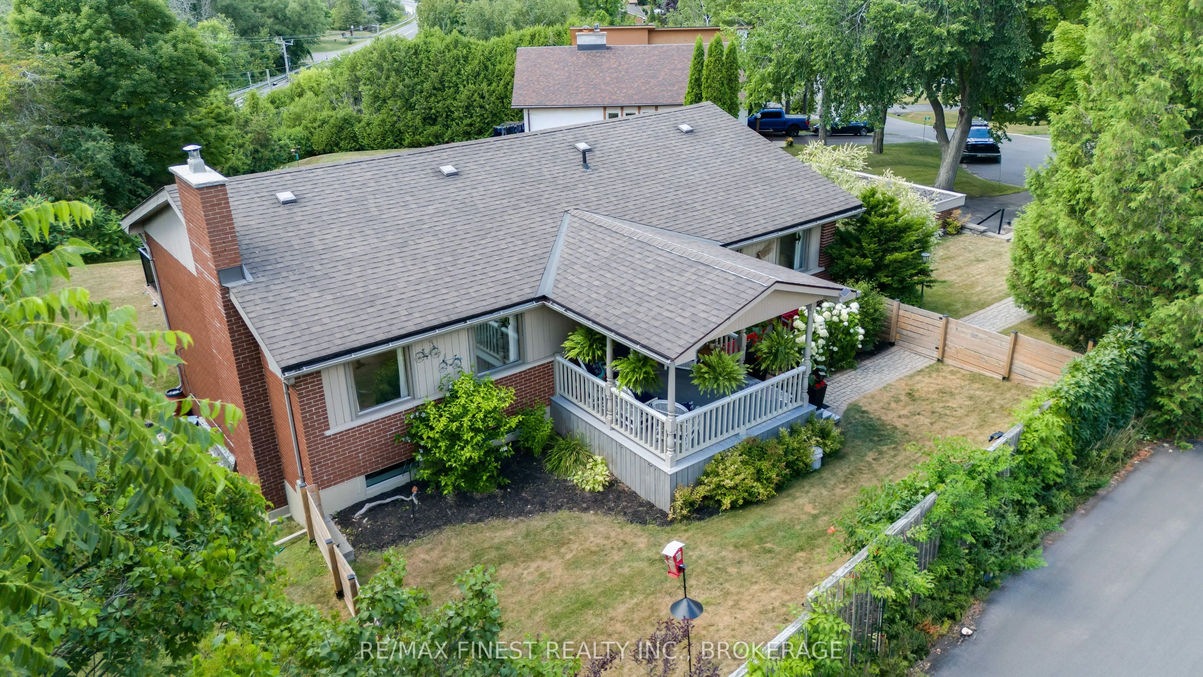 26 Brooklands Park Avenue