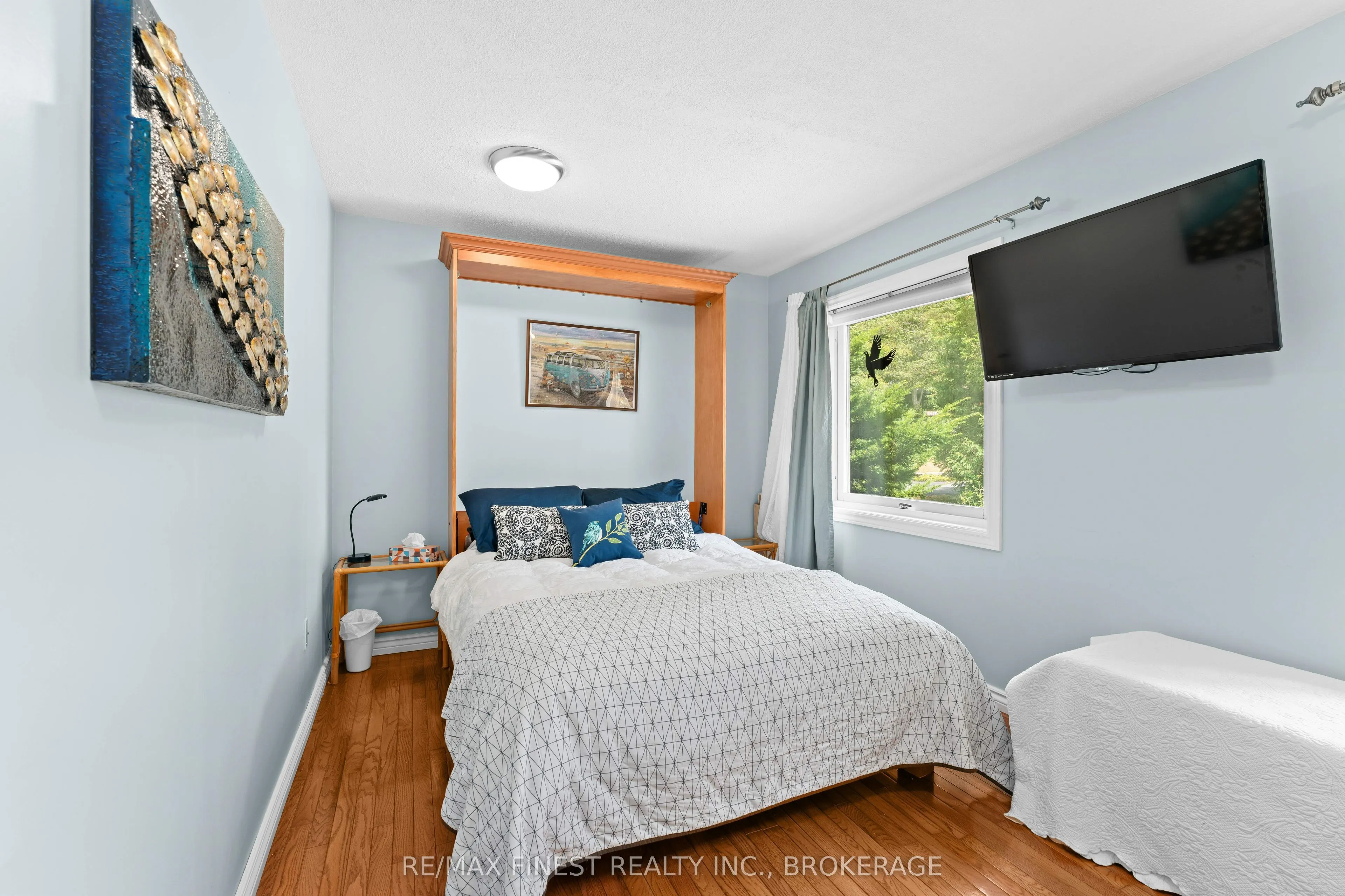 26 Brooklands Park Avenue