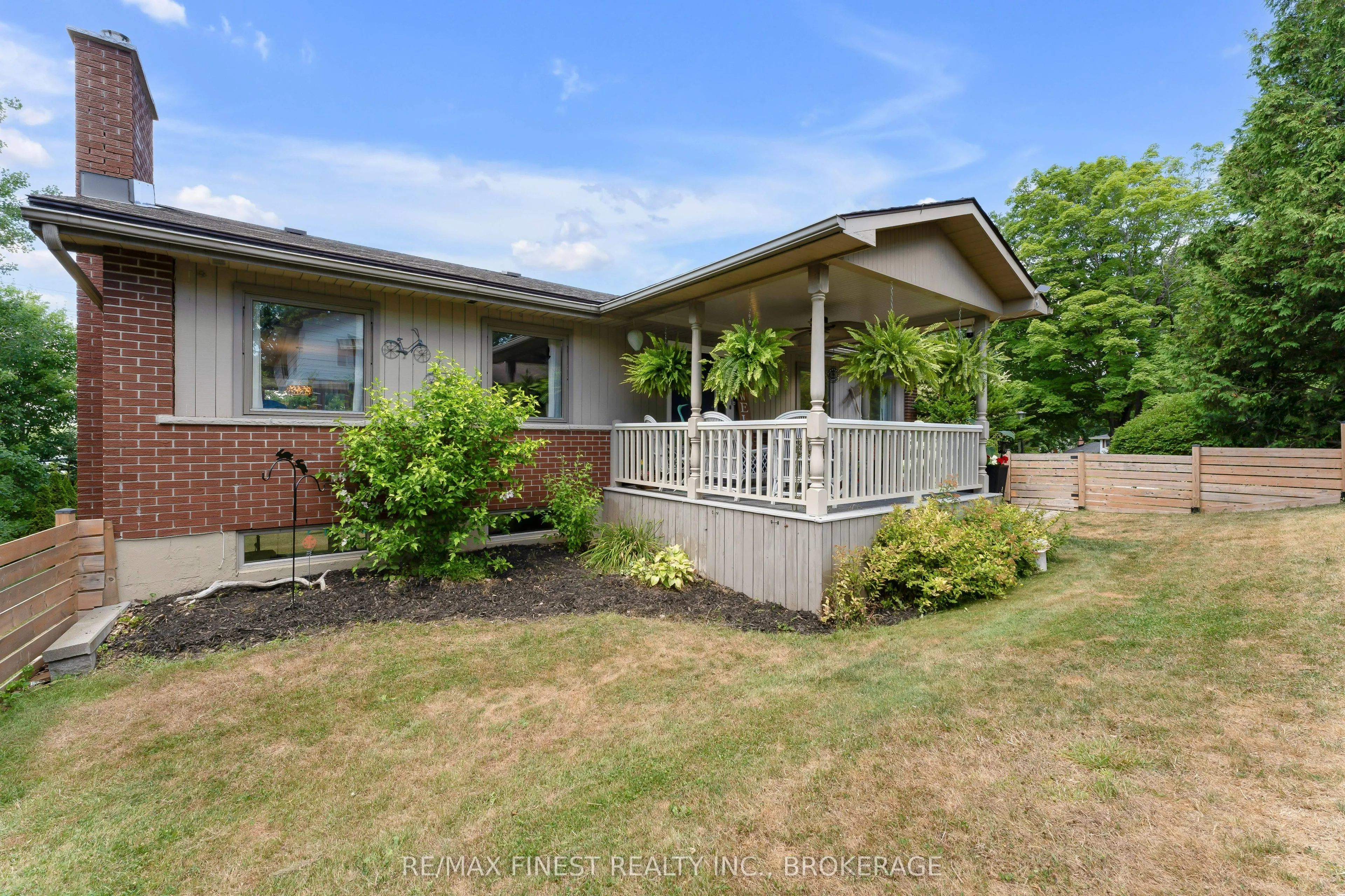 26 Brooklands Park Avenue