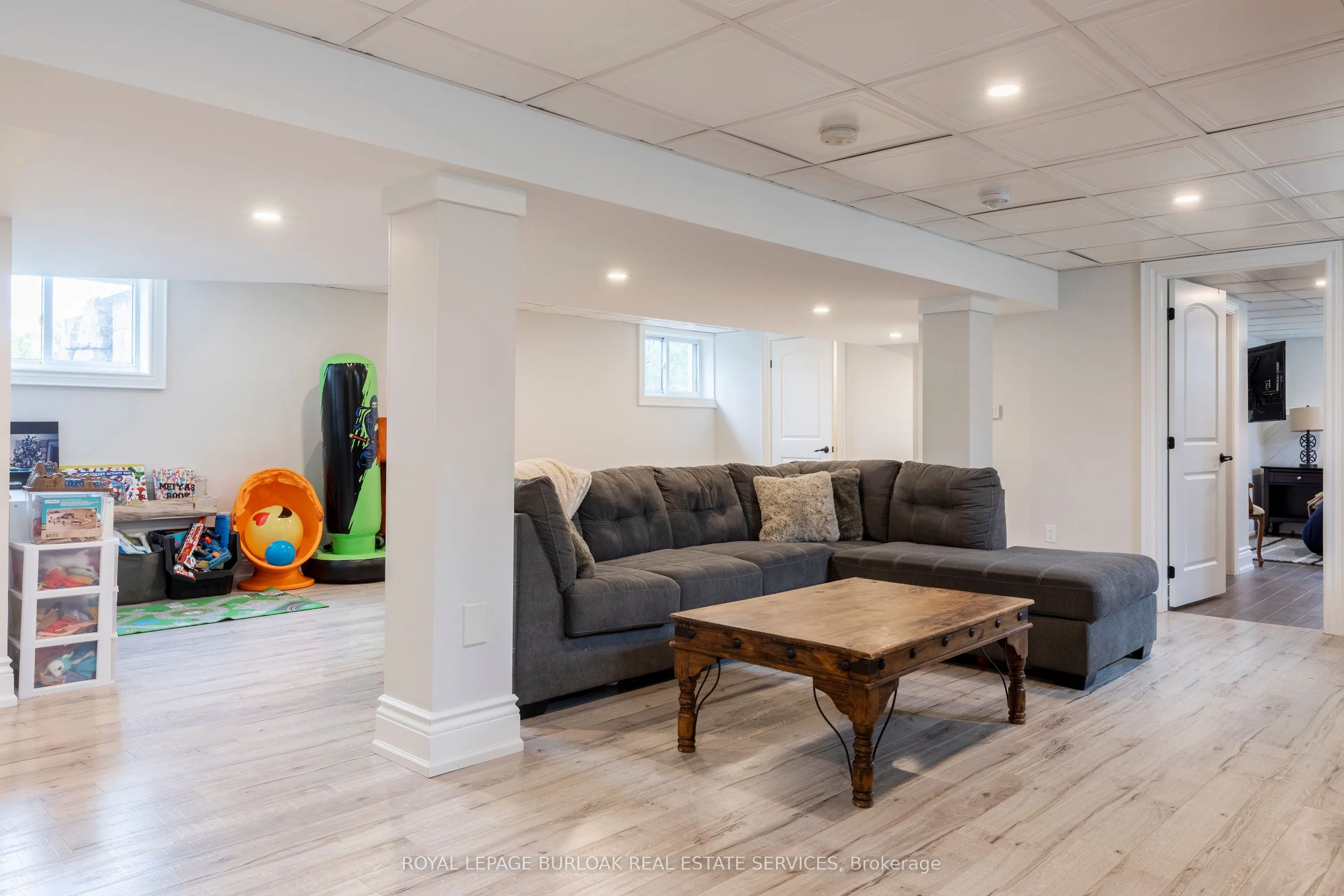 1506 6th Con Road W