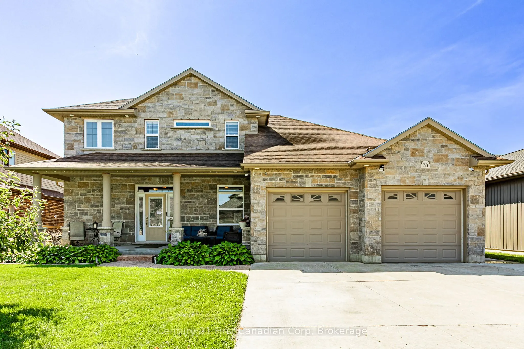 78 Oliver Crescent