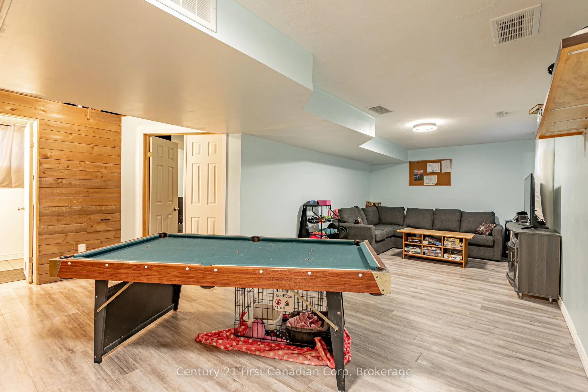 78 Oliver Crescent