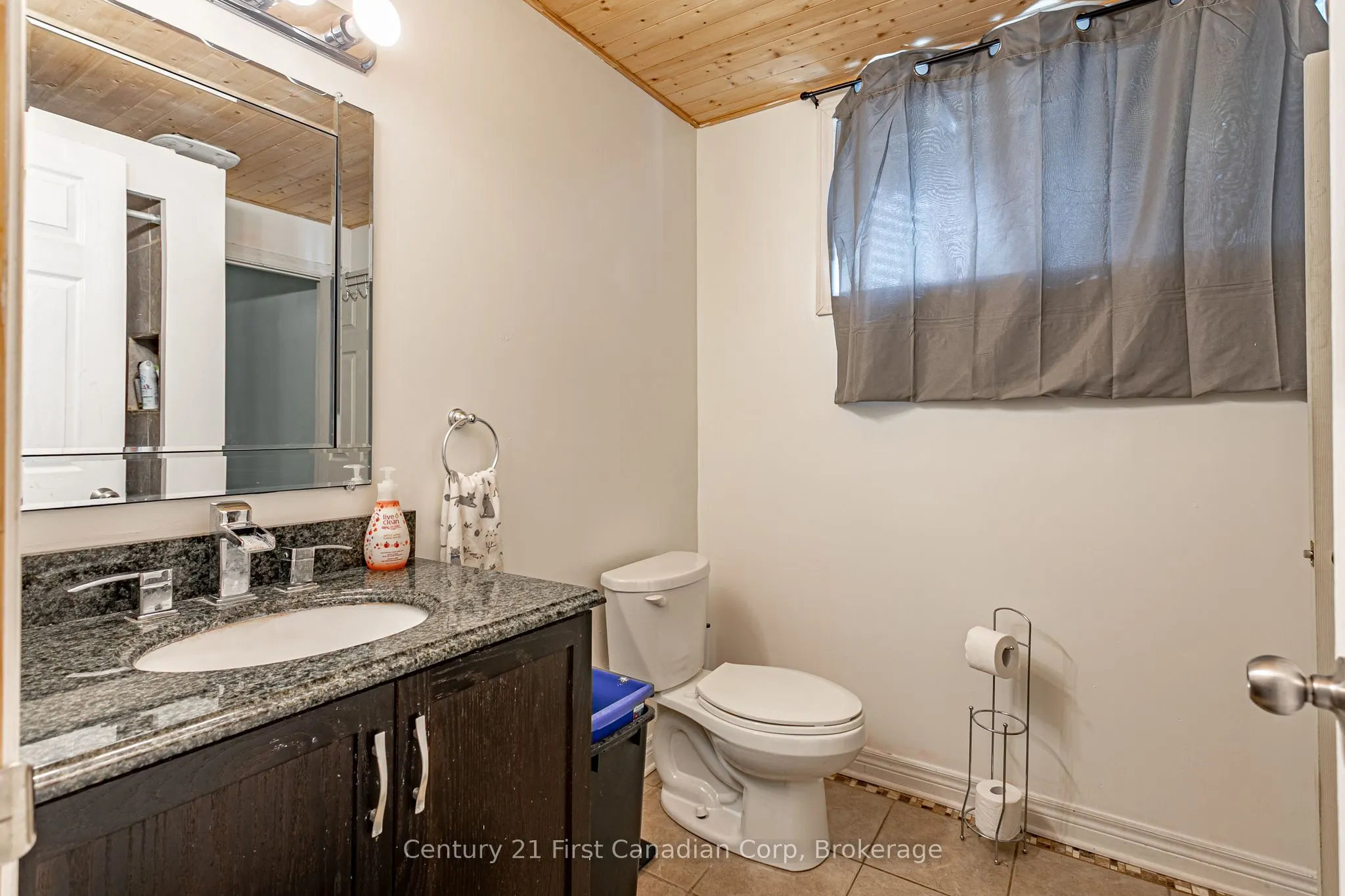 78 Oliver Crescent