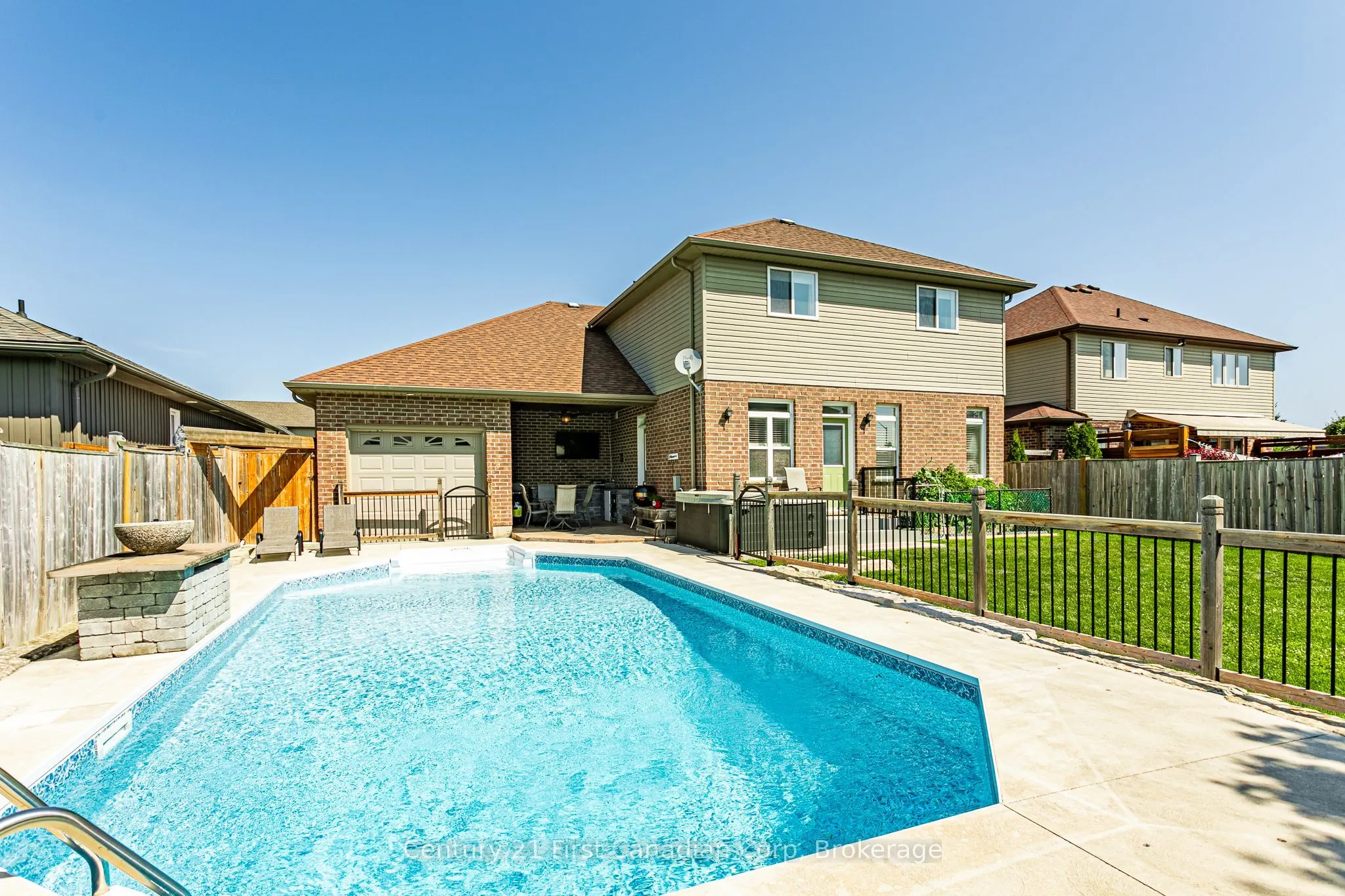 78 Oliver Crescent