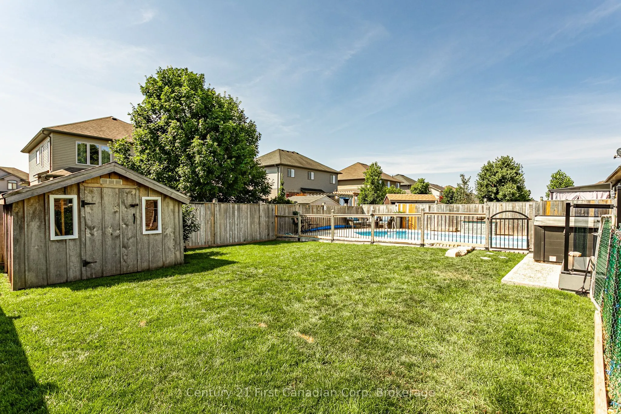 78 Oliver Crescent