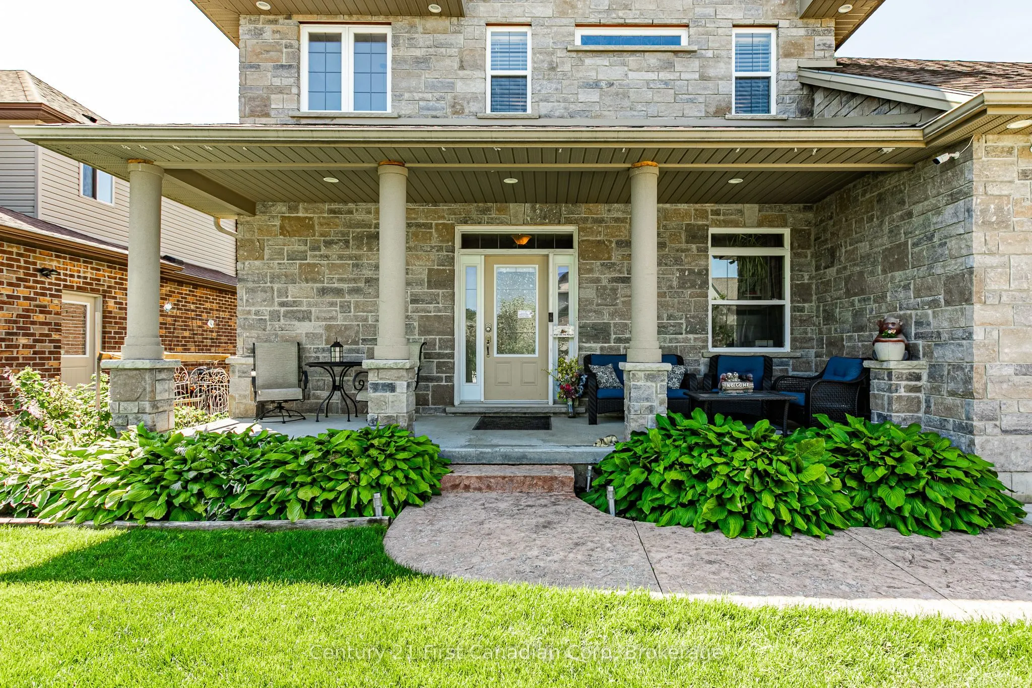78 Oliver Crescent