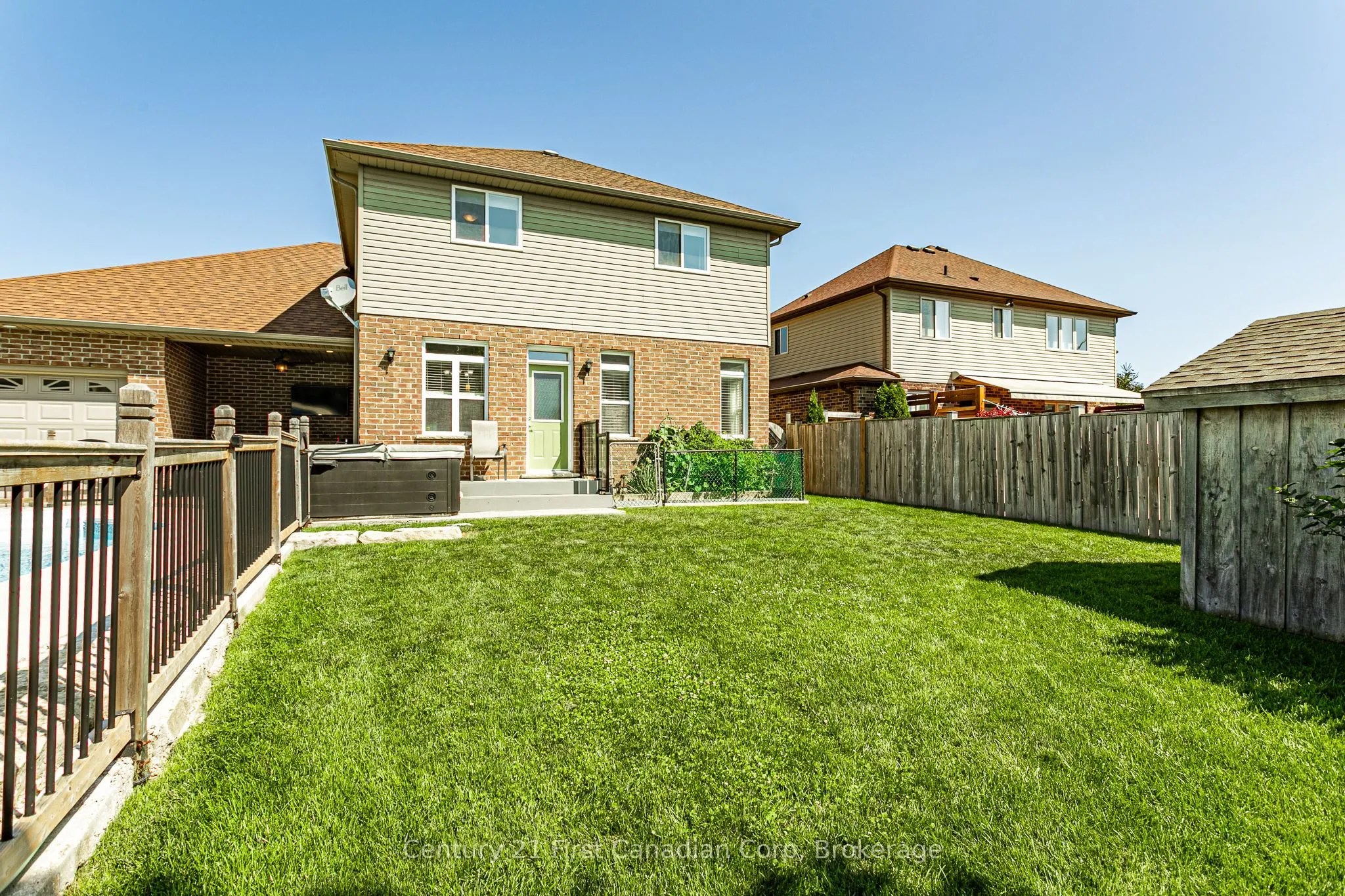 78 Oliver Crescent