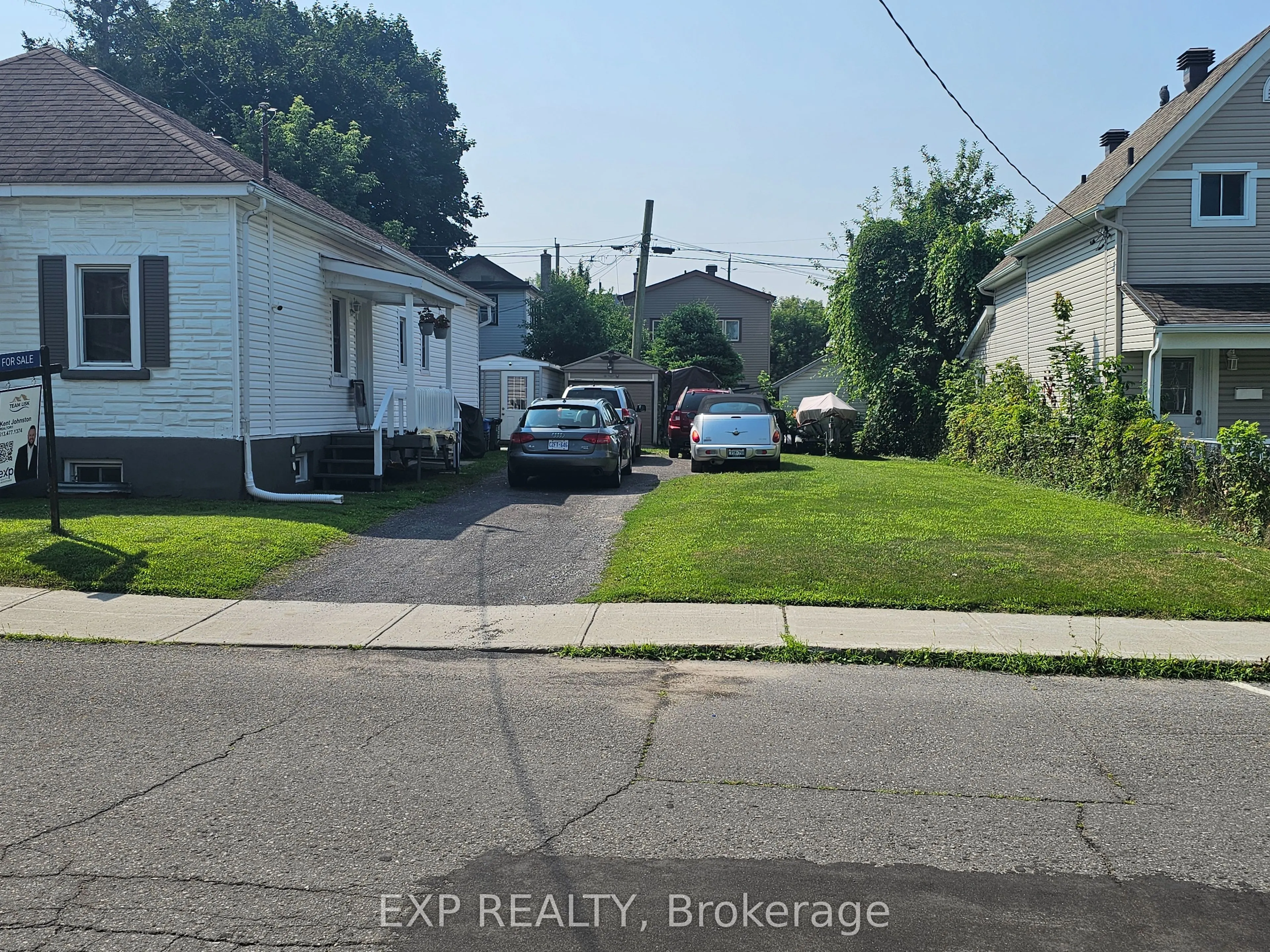228 CARILLON Street