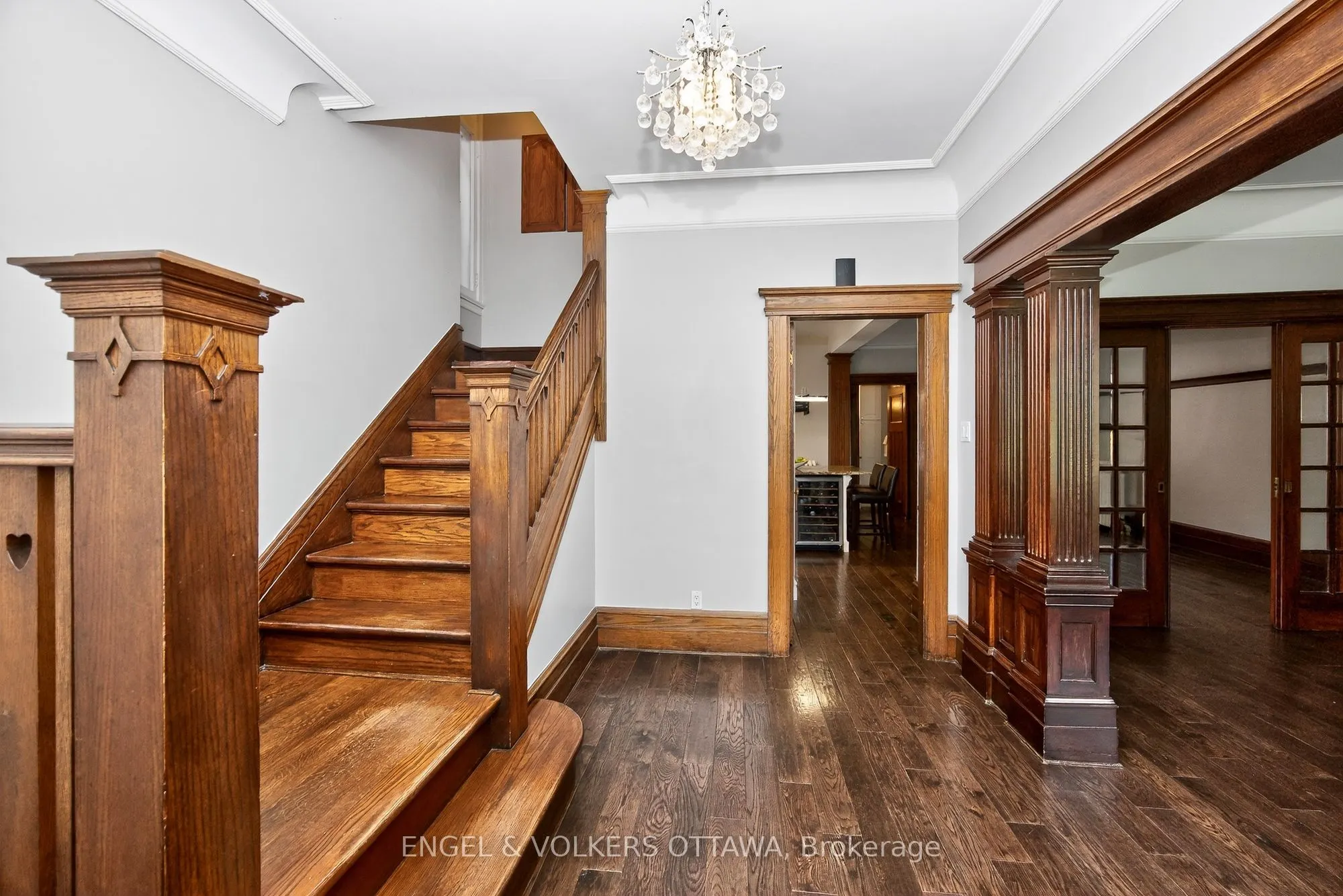 172 Cartier Street N