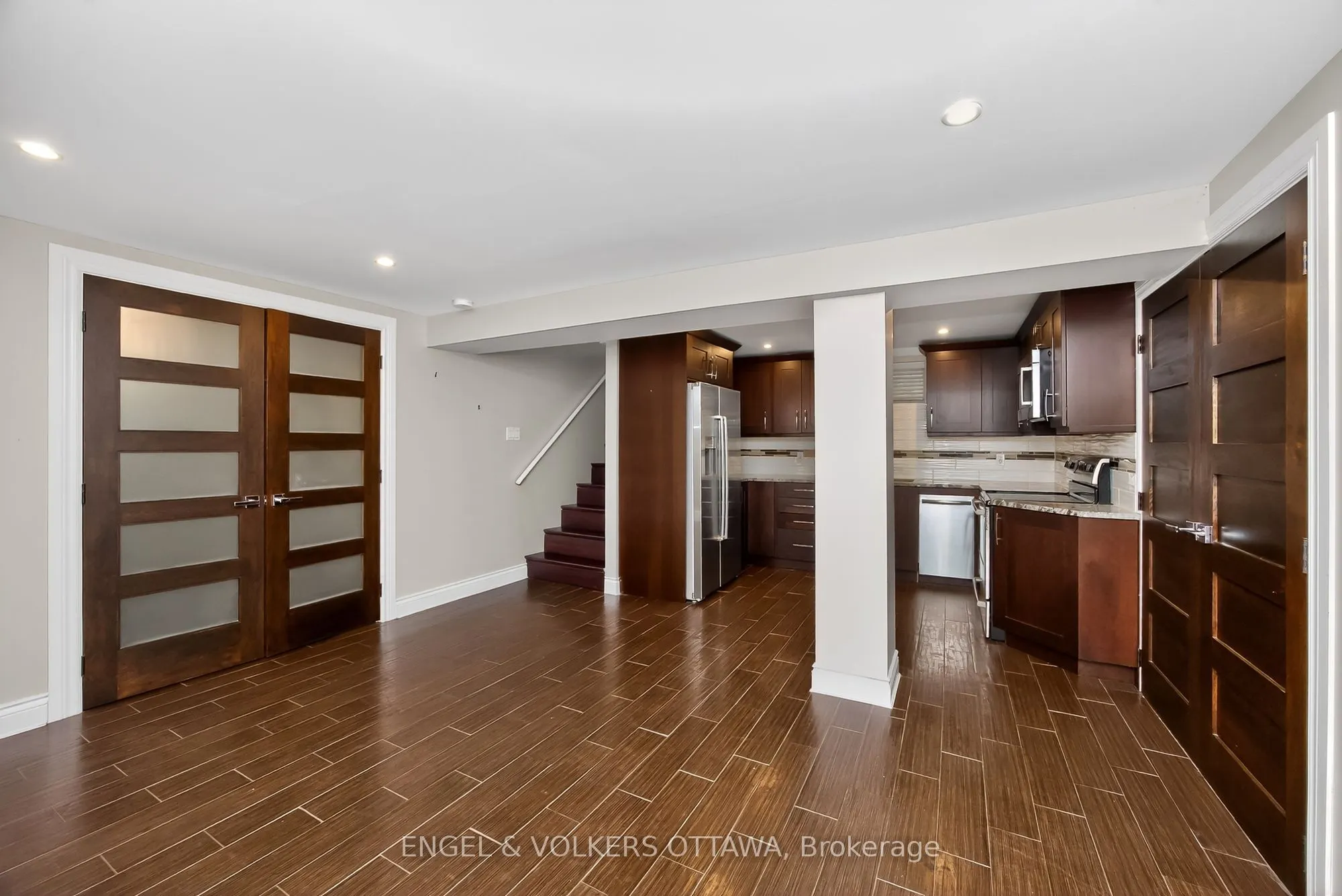 172 Cartier Street N