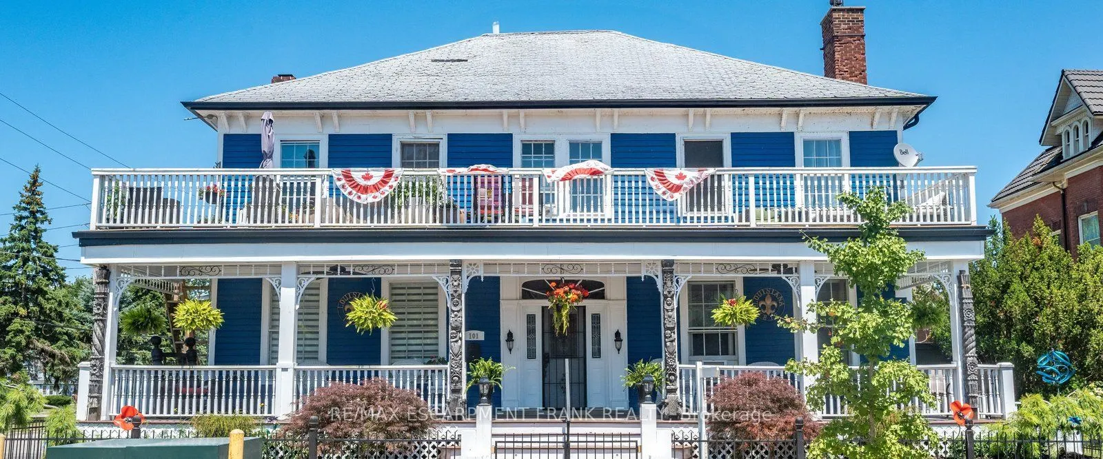 101 Lock Street E