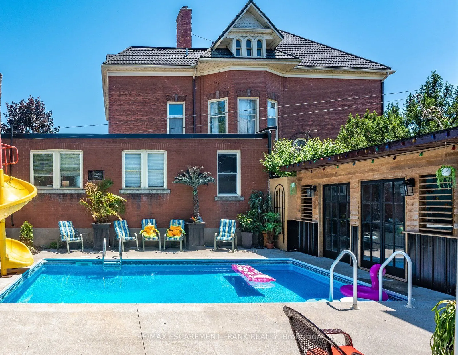 101 Lock Street E