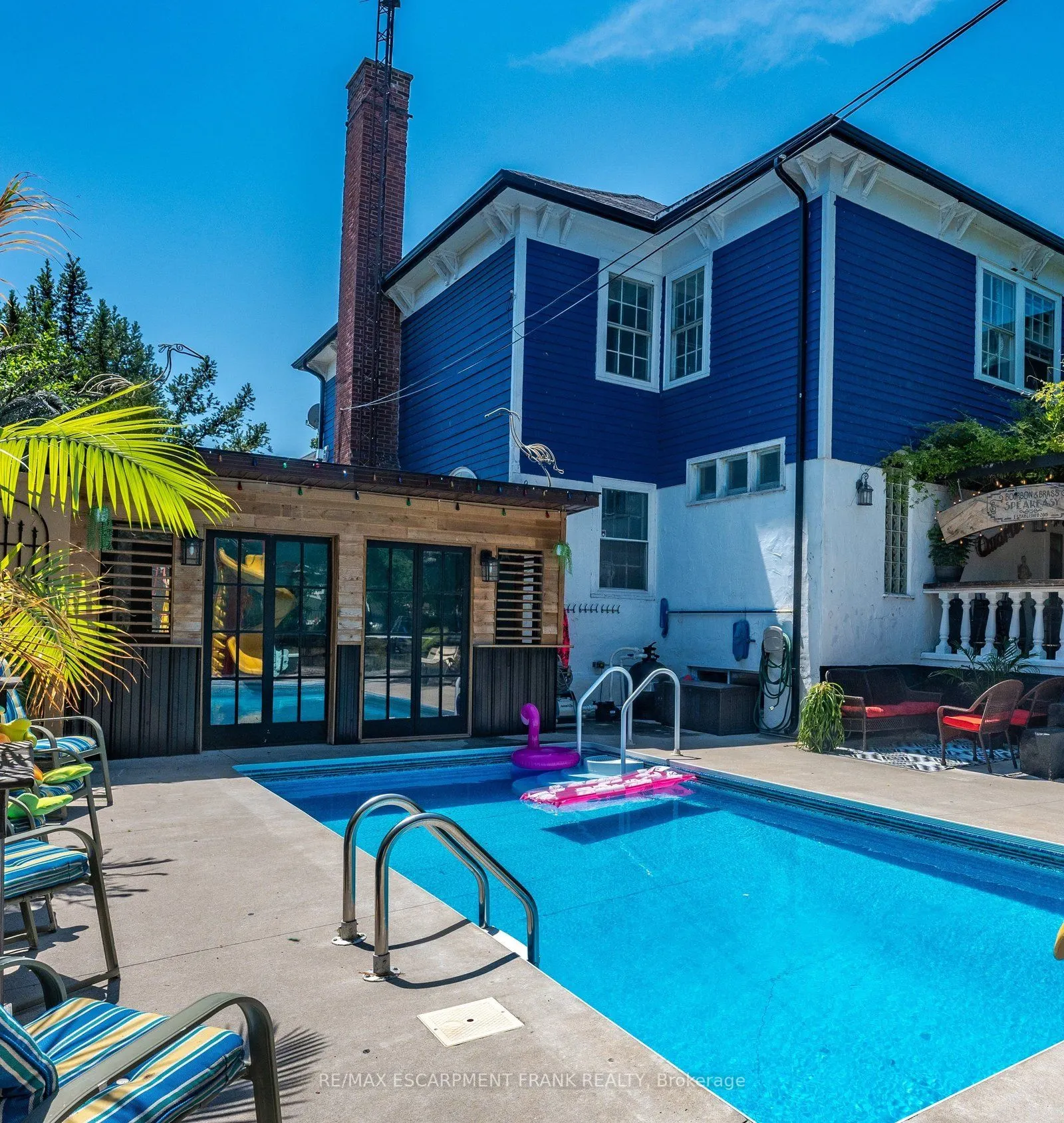 101 Lock Street E