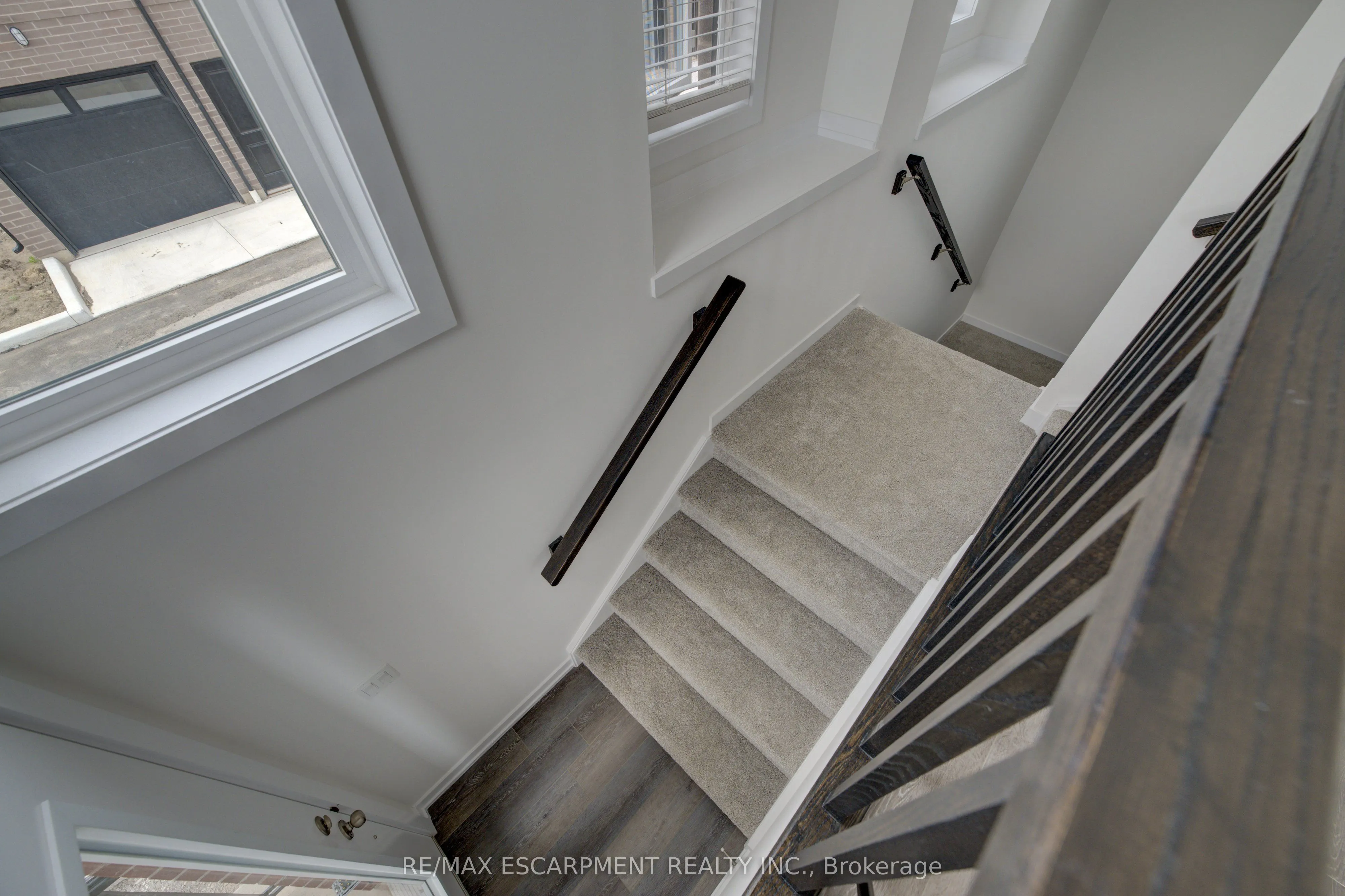 251 Burke Street, #195