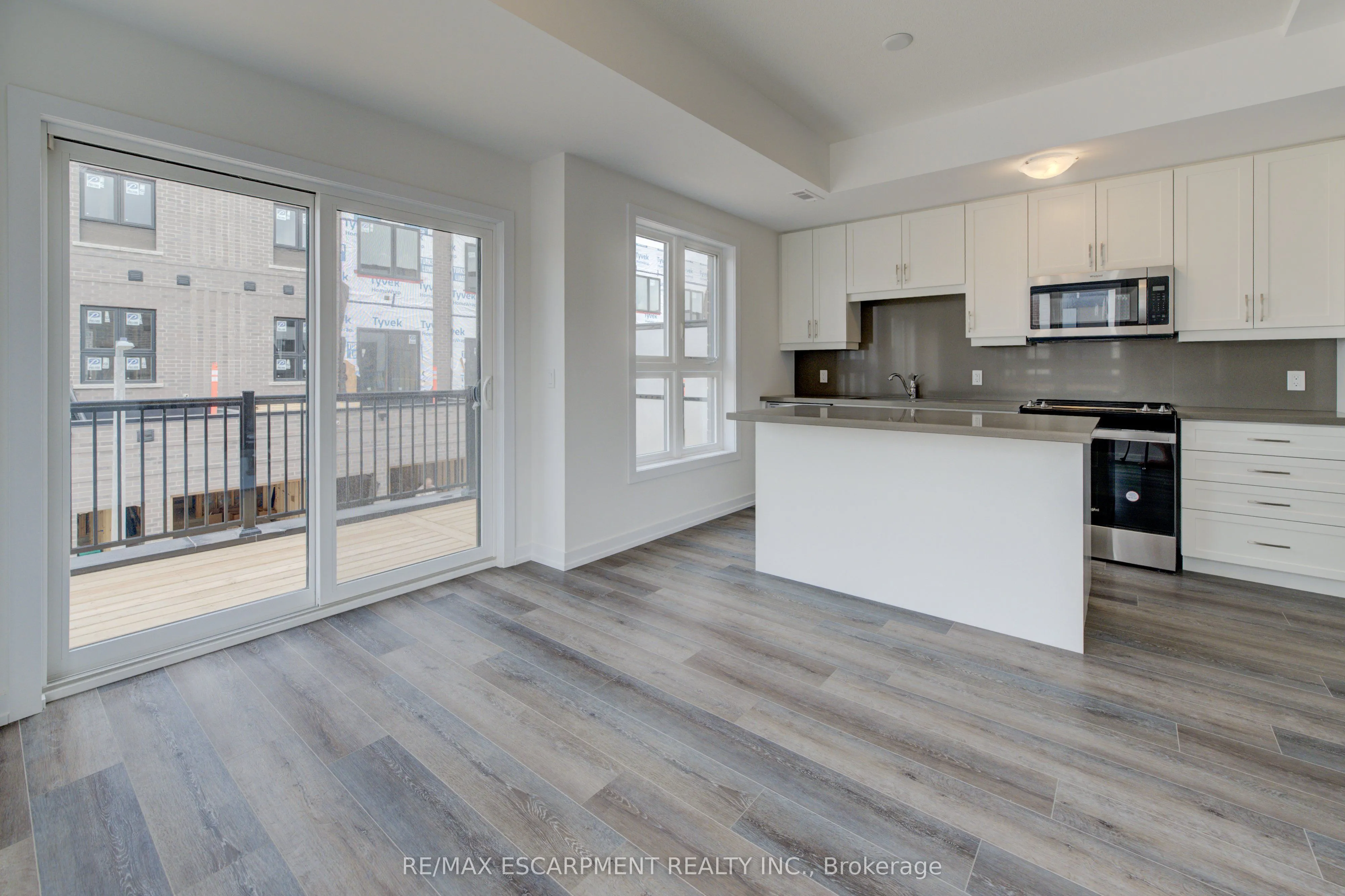 251 Burke Street, #195
