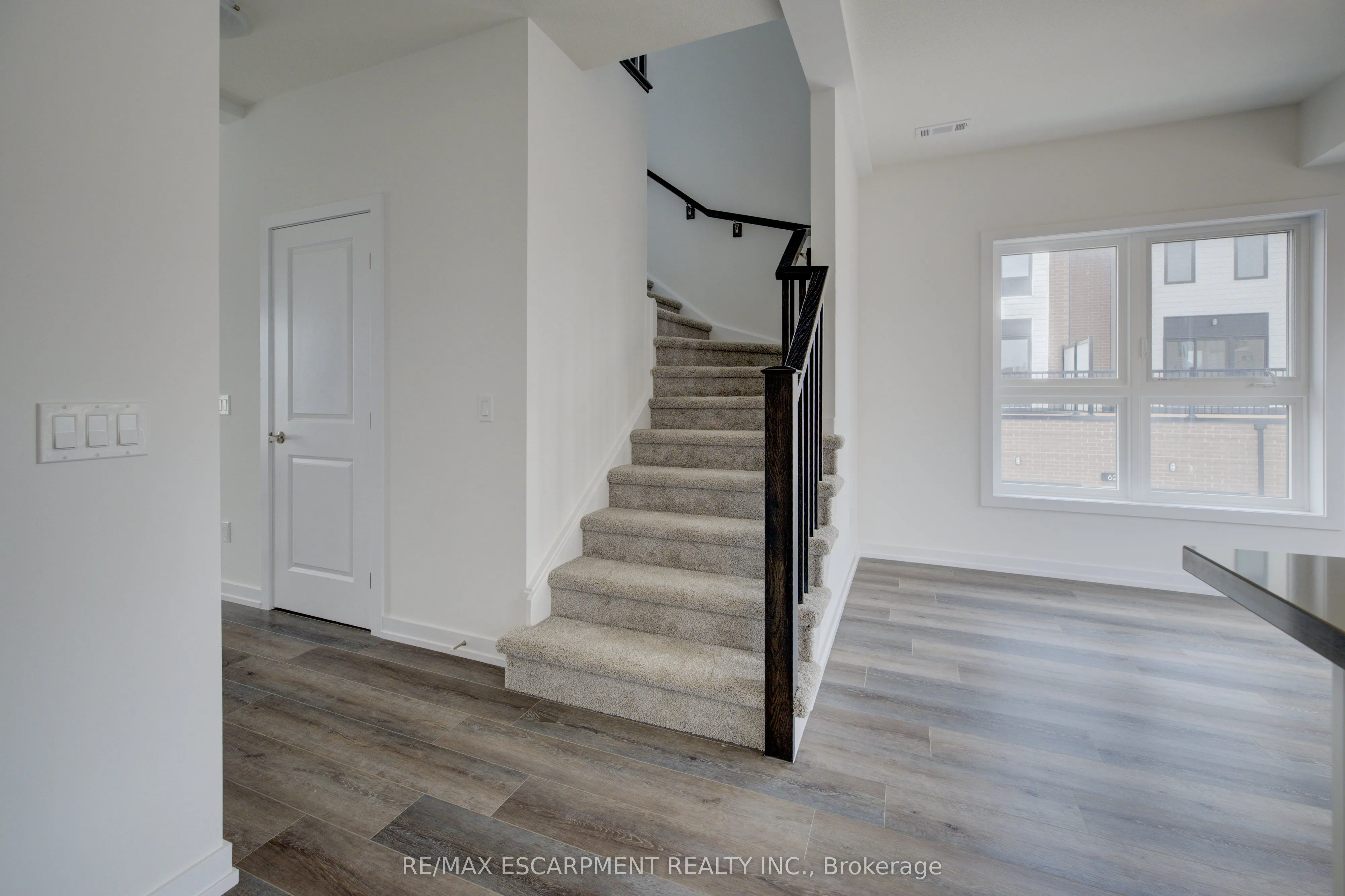 251 Burke Street, #195