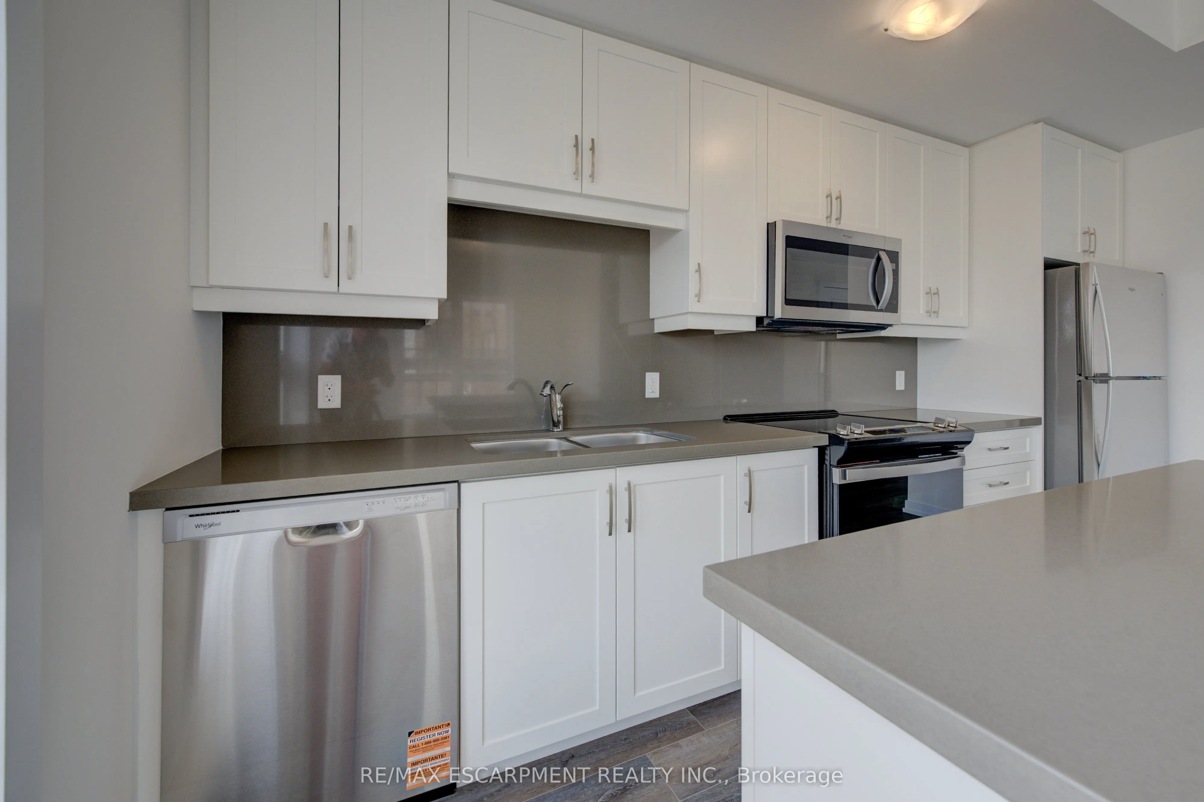 251 Burke Street, #195