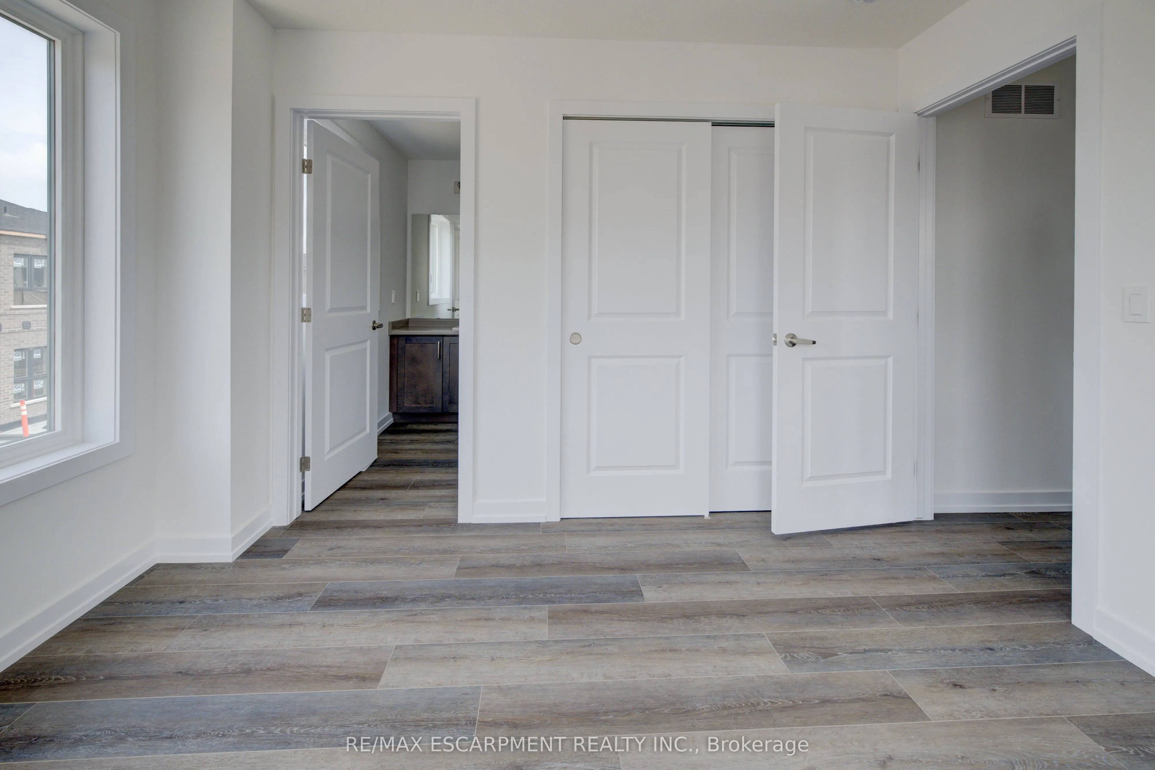 251 Burke Street, #195