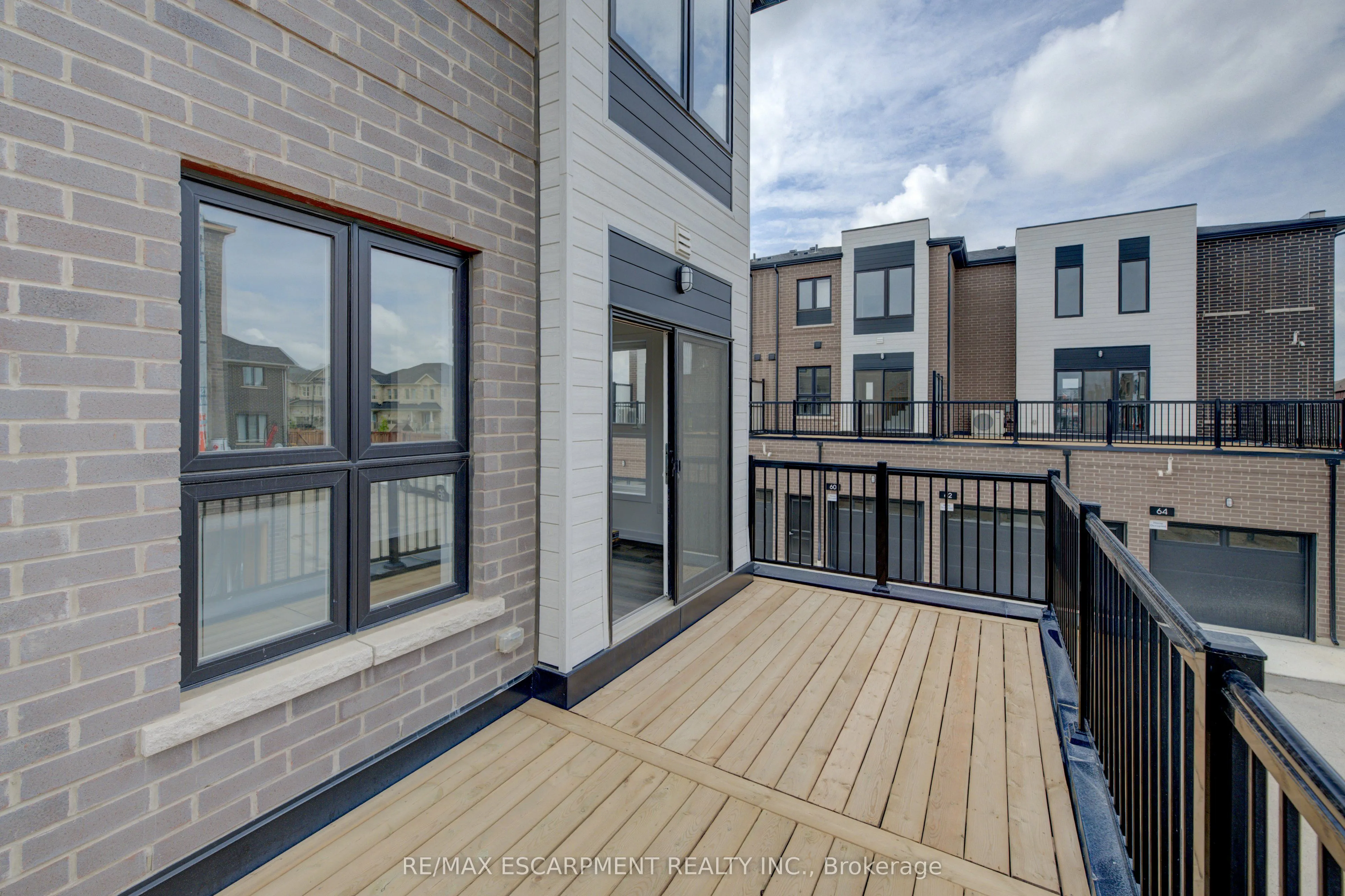 251 Burke Street, #195