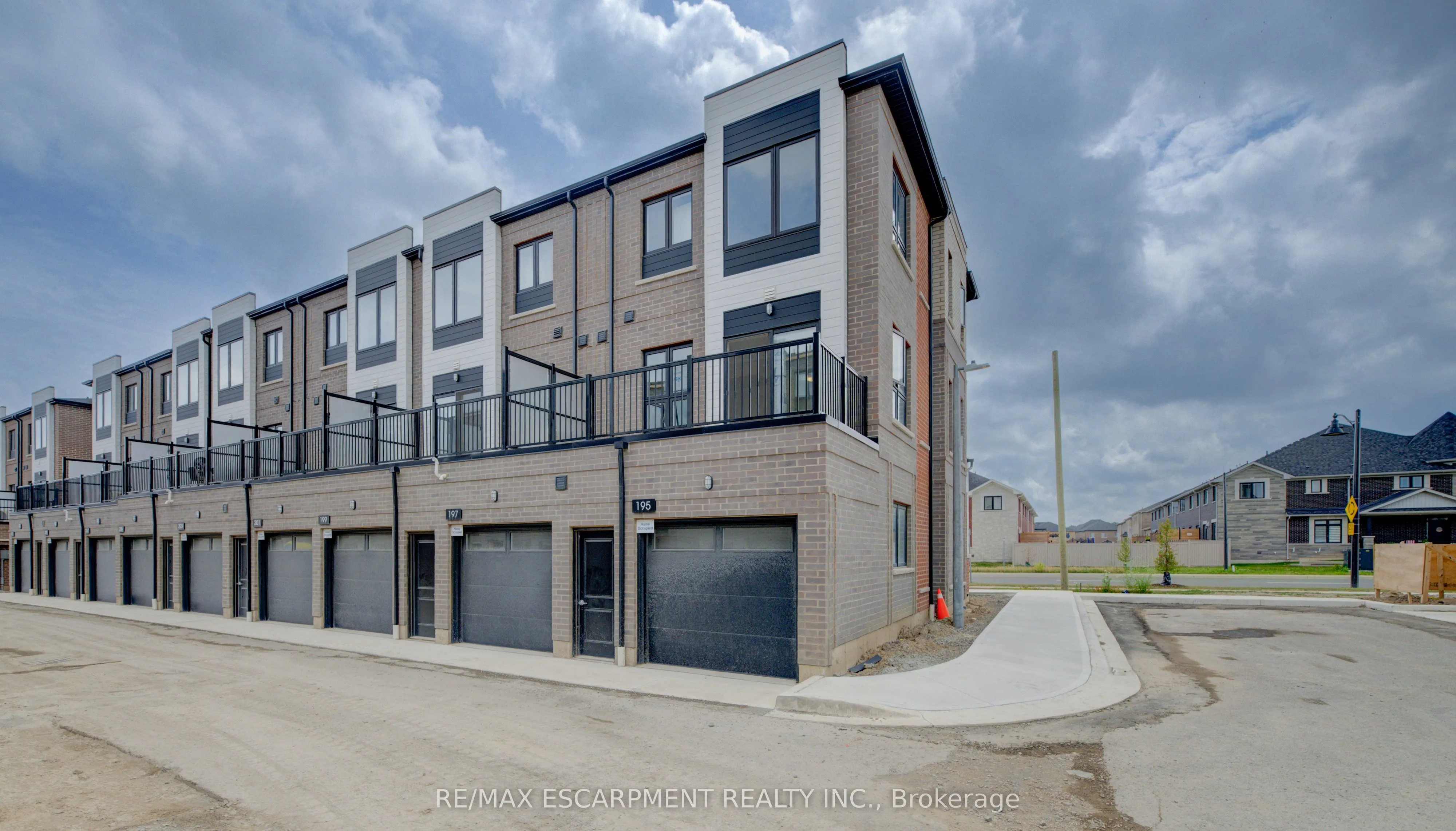 251 Burke Street, #195