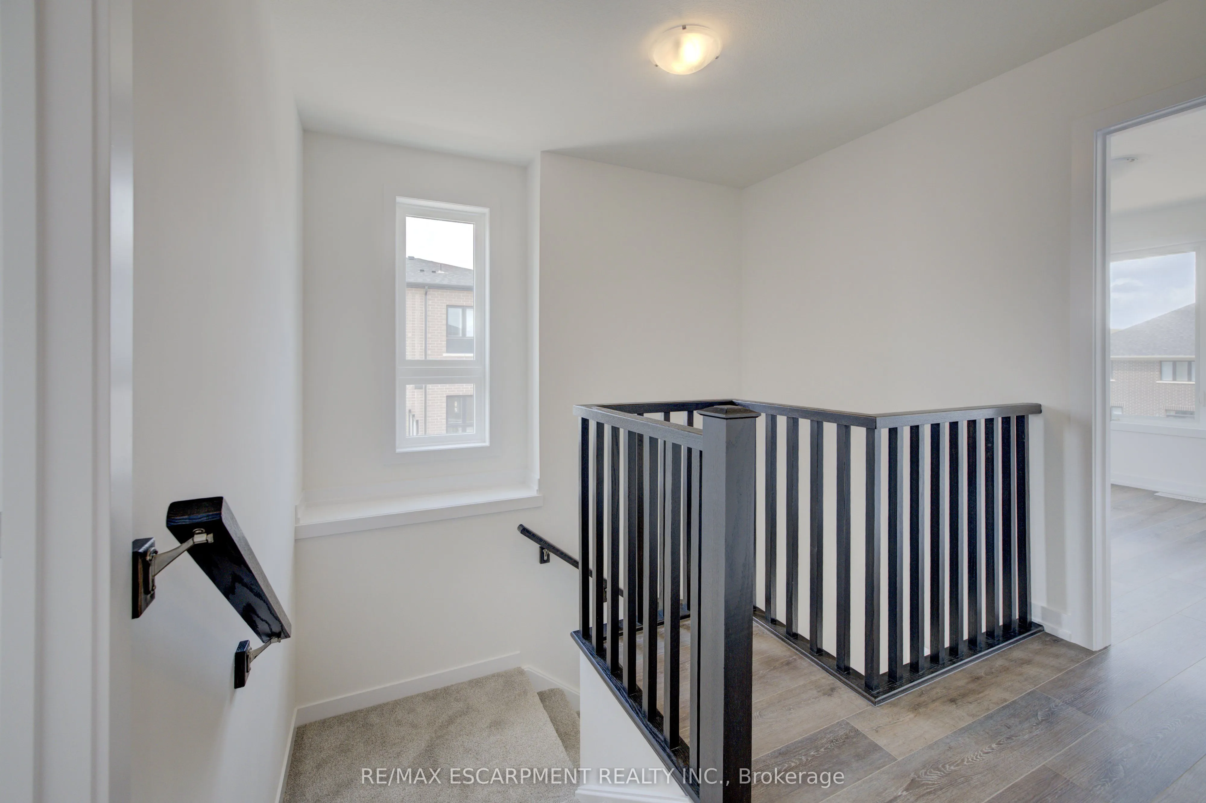 251 Burke Street, #195