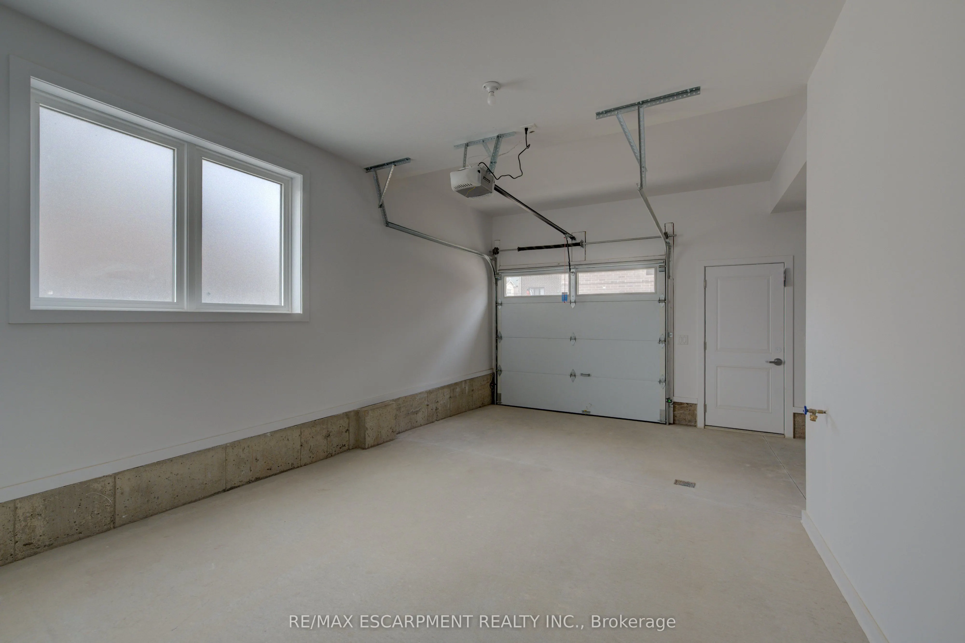 251 Burke Street, #195