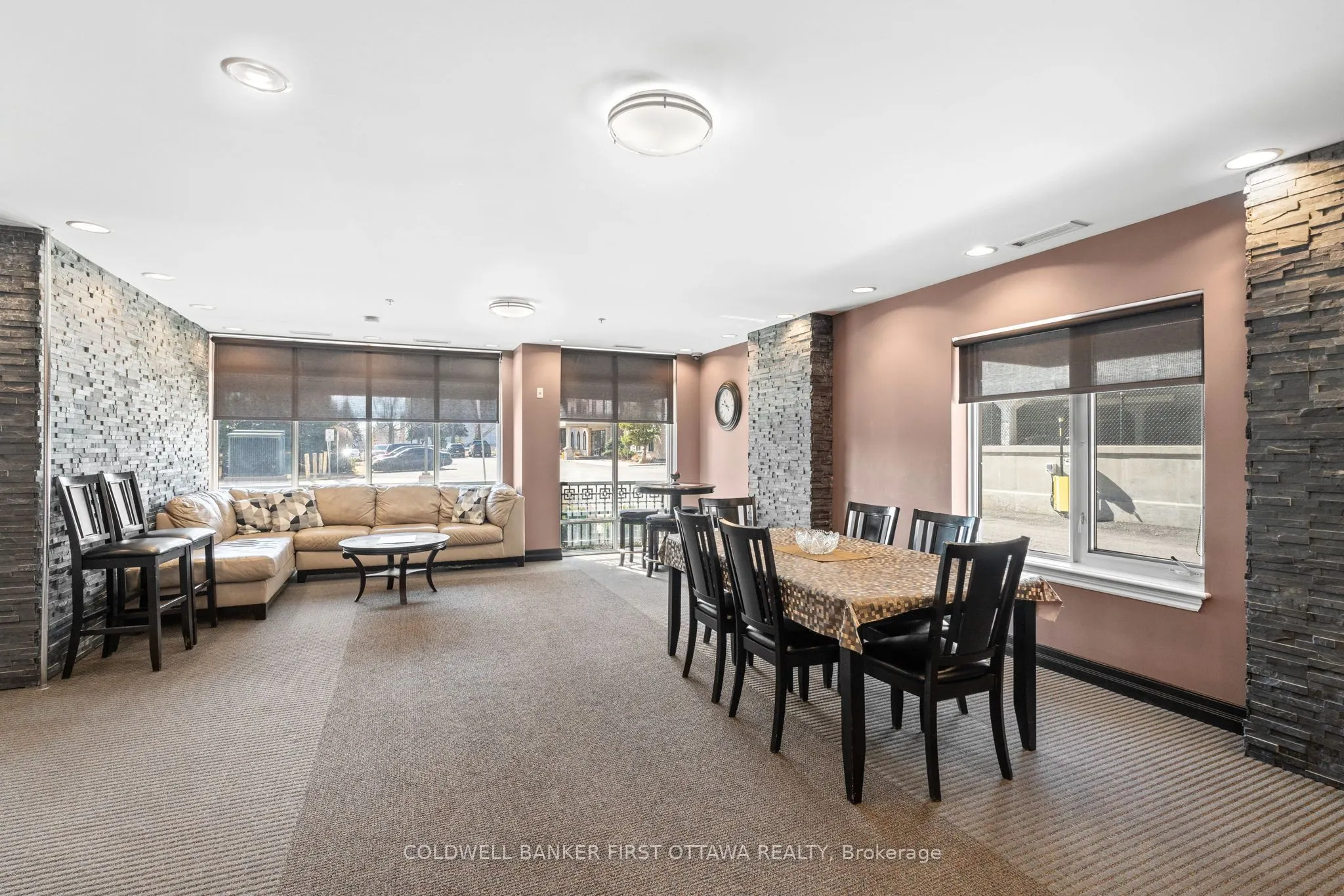 314 CENTRAL PARK Drive #912