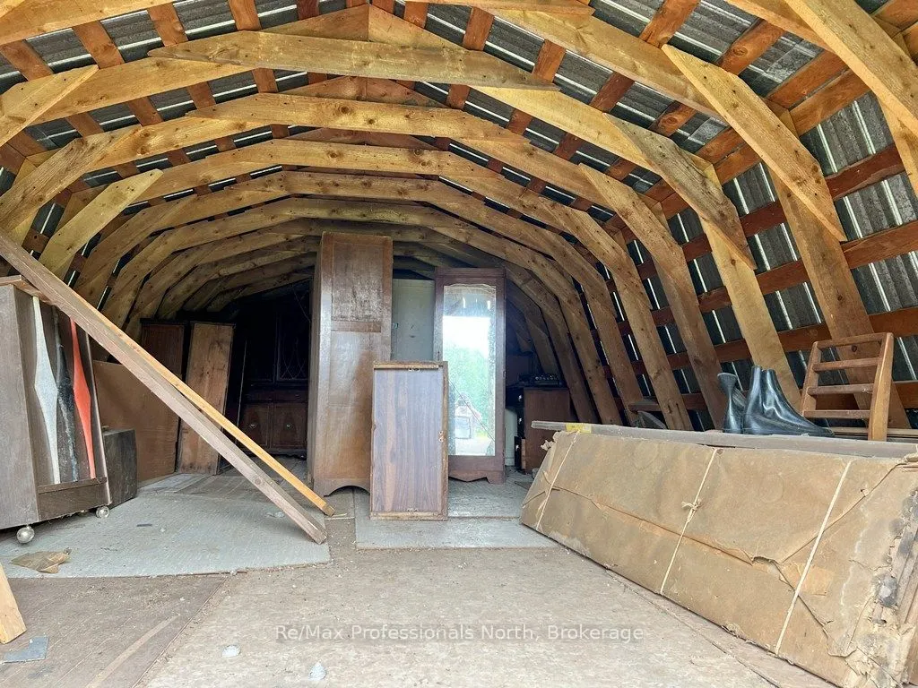 6189 Loop Road