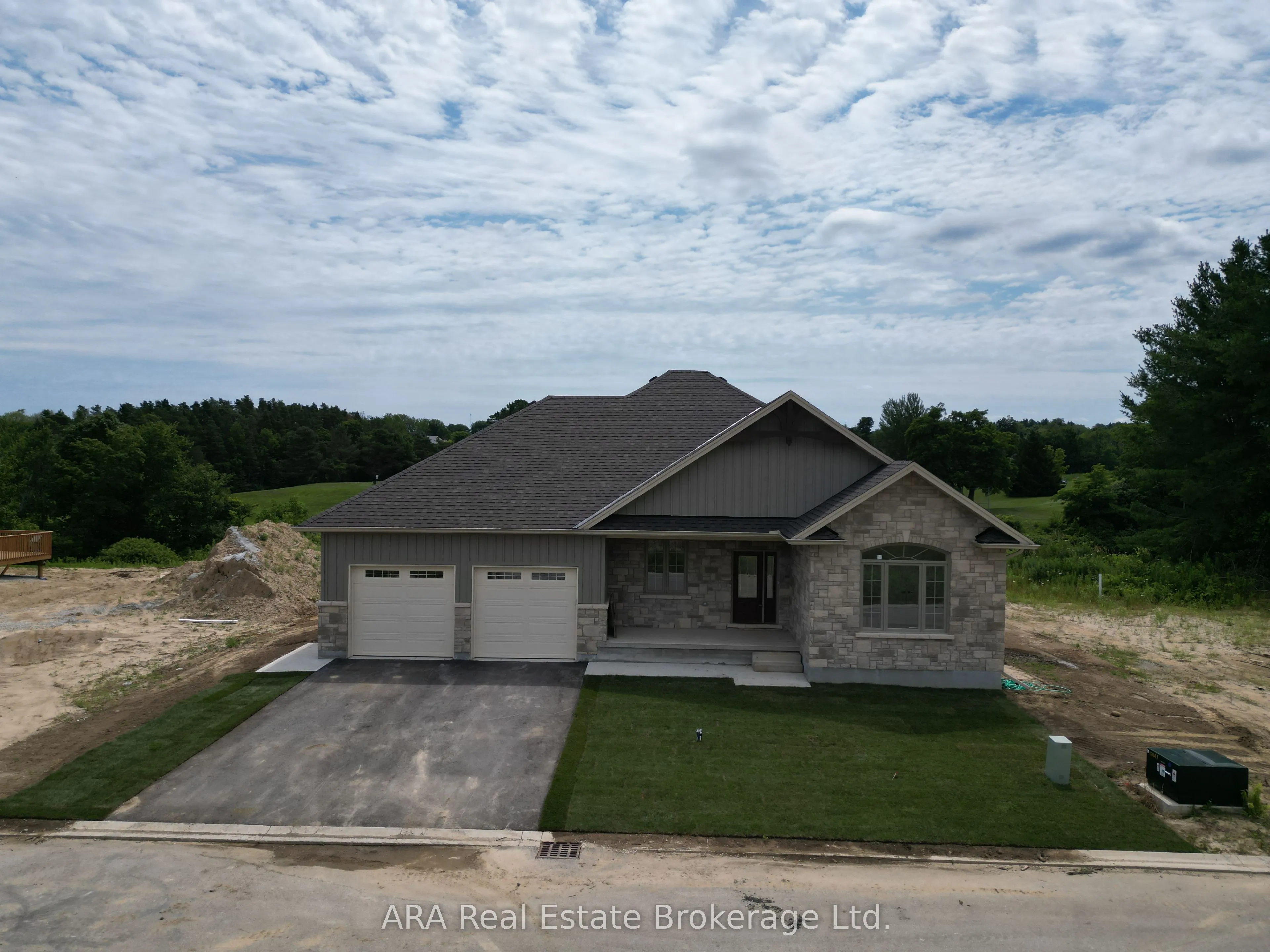16 Hilton Lane #27